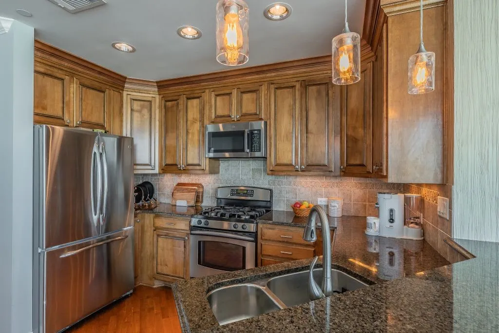Condominium For Sale in Tarrant County , 500 Throckmorton Street 2505, Fort Worth, Texas 76102, 2 Bedroom, 2 Bathroom, 2 Garage spaces, 1,556 Sqft, built in 1972, mls#21307210, Real Estate Agent in Fort Worth, Homes For Sale in Tarrant county, Homes For Sale in Fort Worth, Realtor in Fort Worth Texas, Real Estate Brokerage Independent Realty Texas, Luminita Cordes Realtor