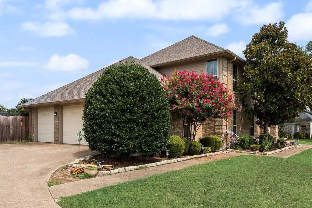 Single Family Residence For Sale in Ellis County , 912 Summer Hill Lane, Red Oak, Texas 75154, 3 Bedroom, 3 Bathroom, 3 Garage spaces, 2,602 Sqft, built in 1990, mls#21307249, Real Estate Agent in Red Oak, Homes For Sale in Ellis county, Homes For Sale in Red Oak, Realtor in Red Oak Texas, Real Estate Brokerage Independent Realty Texas, Luminita Cordes Realtor