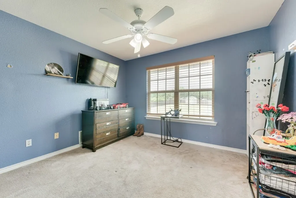 Single Family Residence For Sale in Ellis County , 912 Summer Hill Lane, Red Oak, Texas 75154, 3 Bedroom, 3 Bathroom, 3 Garage spaces, 2,602 Sqft, built in 1990, mls#21307249, Real Estate Agent in Red Oak, Homes For Sale in Ellis county, Homes For Sale in Red Oak, Realtor in Red Oak Texas, Real Estate Brokerage Independent Realty Texas, Luminita Cordes Realtor