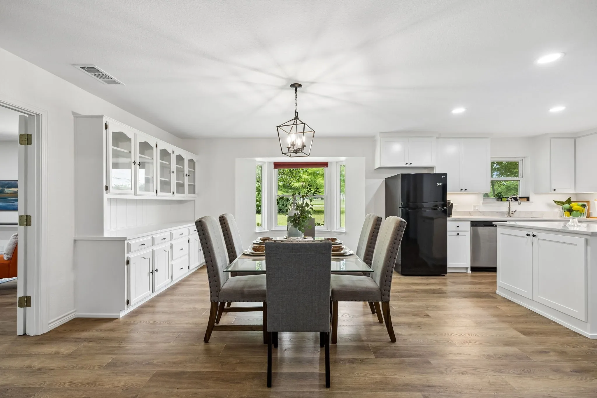 Single Family Residence For Sale in Collin County , 5291 Pecan Place Drive, Mc Kinney, Texas 75071, 4 Bedroom, 3 Bathroom, 2 Garage spaces, 3,480 Sqft, built in 1984, mls#21179951, Real Estate Agent in Mc Kinney, Homes For Sale in Collin county, Homes For Sale in Mc Kinney, Realtor in Mc Kinney Texas, Real Estate Brokerage Independent Realty Texas, Luminita Cordes Realtor