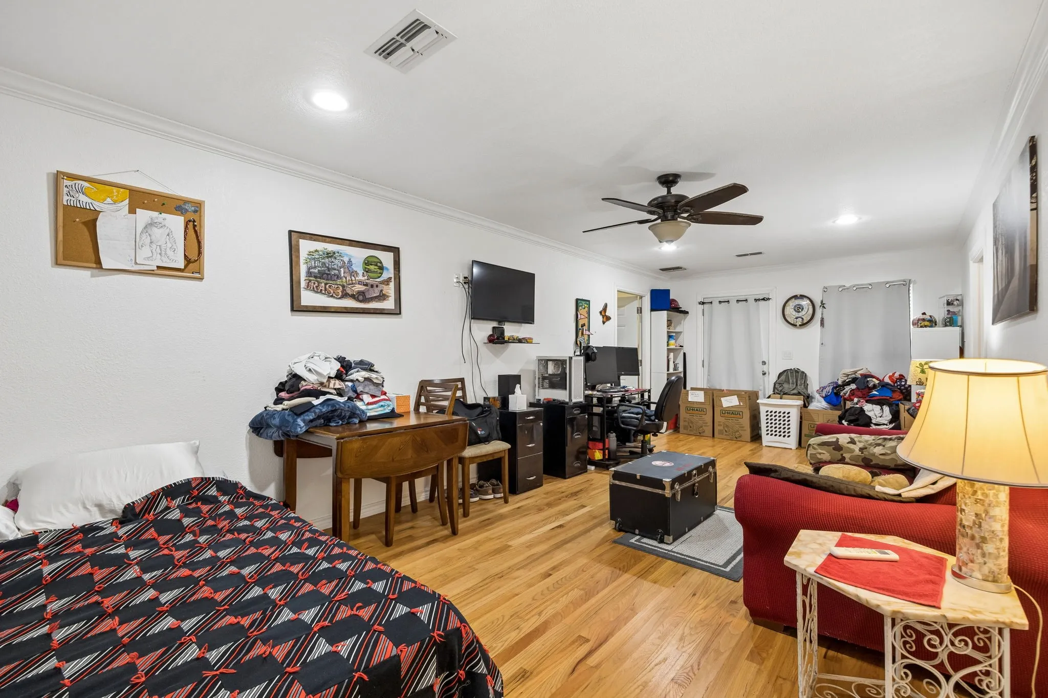 1/1 Studio Apartment / MIL Suite