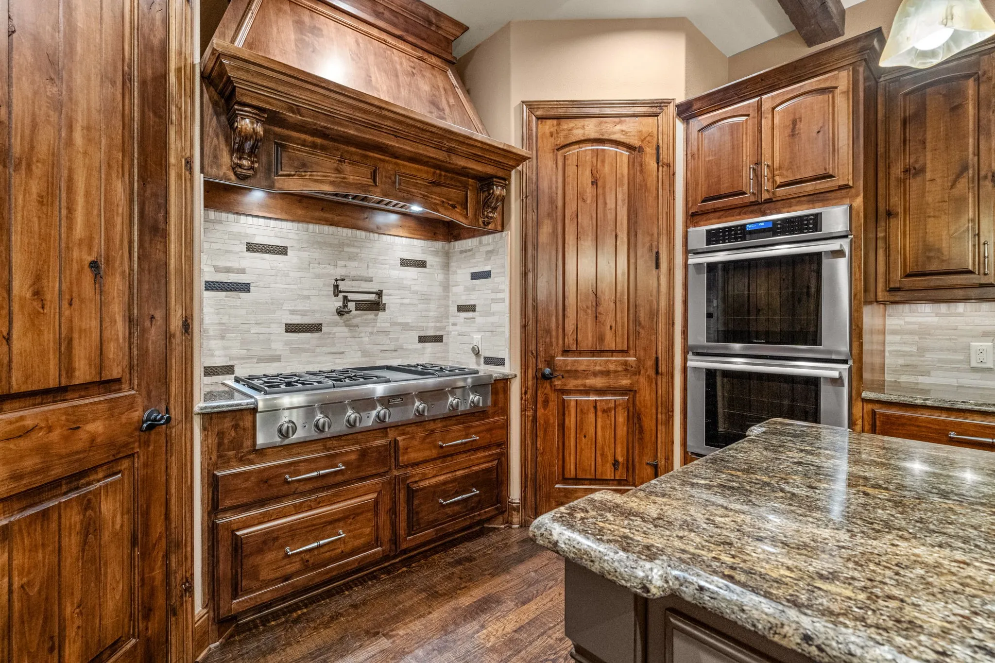 Single Family Residence For Sale in Tarrant County , 4532 Elm River Court, Fort Worth, Texas 76116, 4 Bedroom, 4 Bathroom, 2 Garage spaces, 4,118 Sqft, built in 2013, mls#21297168, Real Estate Agent in Fort Worth, Homes For Sale in Tarrant county, Homes For Sale in Fort Worth, Realtor in Fort Worth Texas, Real Estate Brokerage Independent Realty Texas, Luminita Cordes Realtor