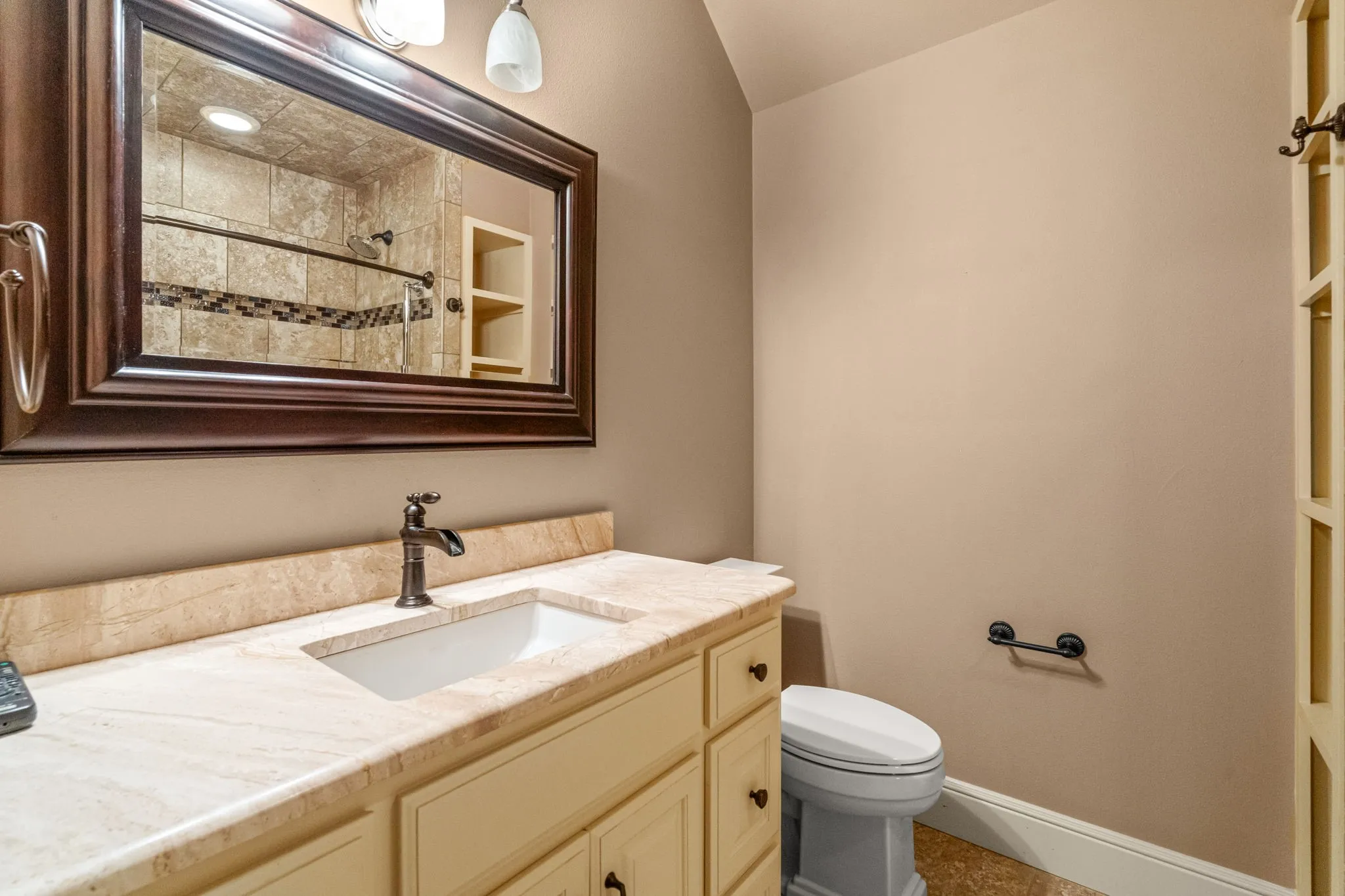 Single Family Residence For Sale in Tarrant County , 4532 Elm River Court, Fort Worth, Texas 76116, 4 Bedroom, 4 Bathroom, 2 Garage spaces, 4,118 Sqft, built in 2013, mls#21297168, Real Estate Agent in Fort Worth, Homes For Sale in Tarrant county, Homes For Sale in Fort Worth, Realtor in Fort Worth Texas, Real Estate Brokerage Independent Realty Texas, Luminita Cordes Realtor
