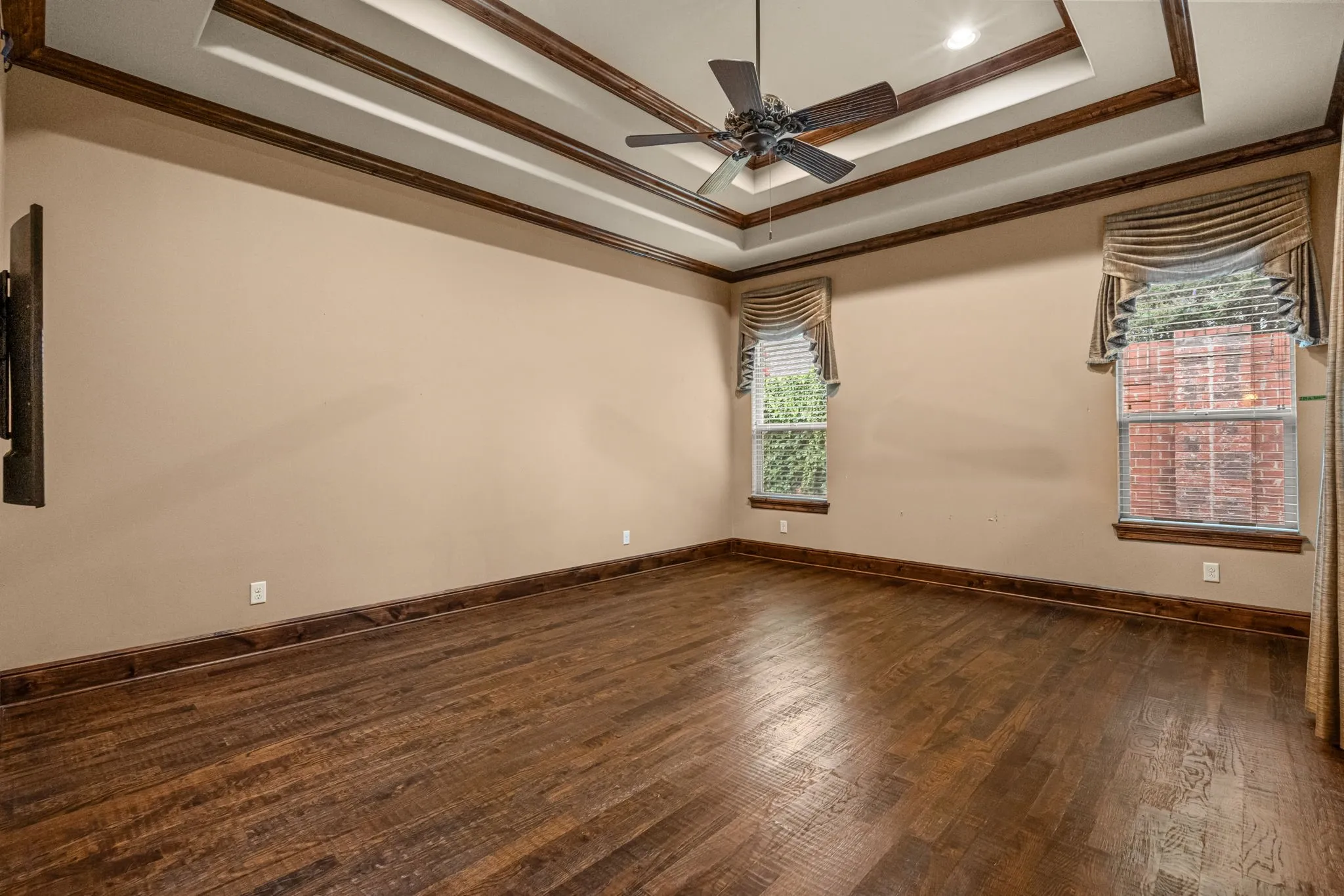 Single Family Residence For Sale in Tarrant County , 4532 Elm River Court, Fort Worth, Texas 76116, 4 Bedroom, 4 Bathroom, 2 Garage spaces, 4,118 Sqft, built in 2013, mls#21297168, Real Estate Agent in Fort Worth, Homes For Sale in Tarrant county, Homes For Sale in Fort Worth, Realtor in Fort Worth Texas, Real Estate Brokerage Independent Realty Texas, Luminita Cordes Realtor