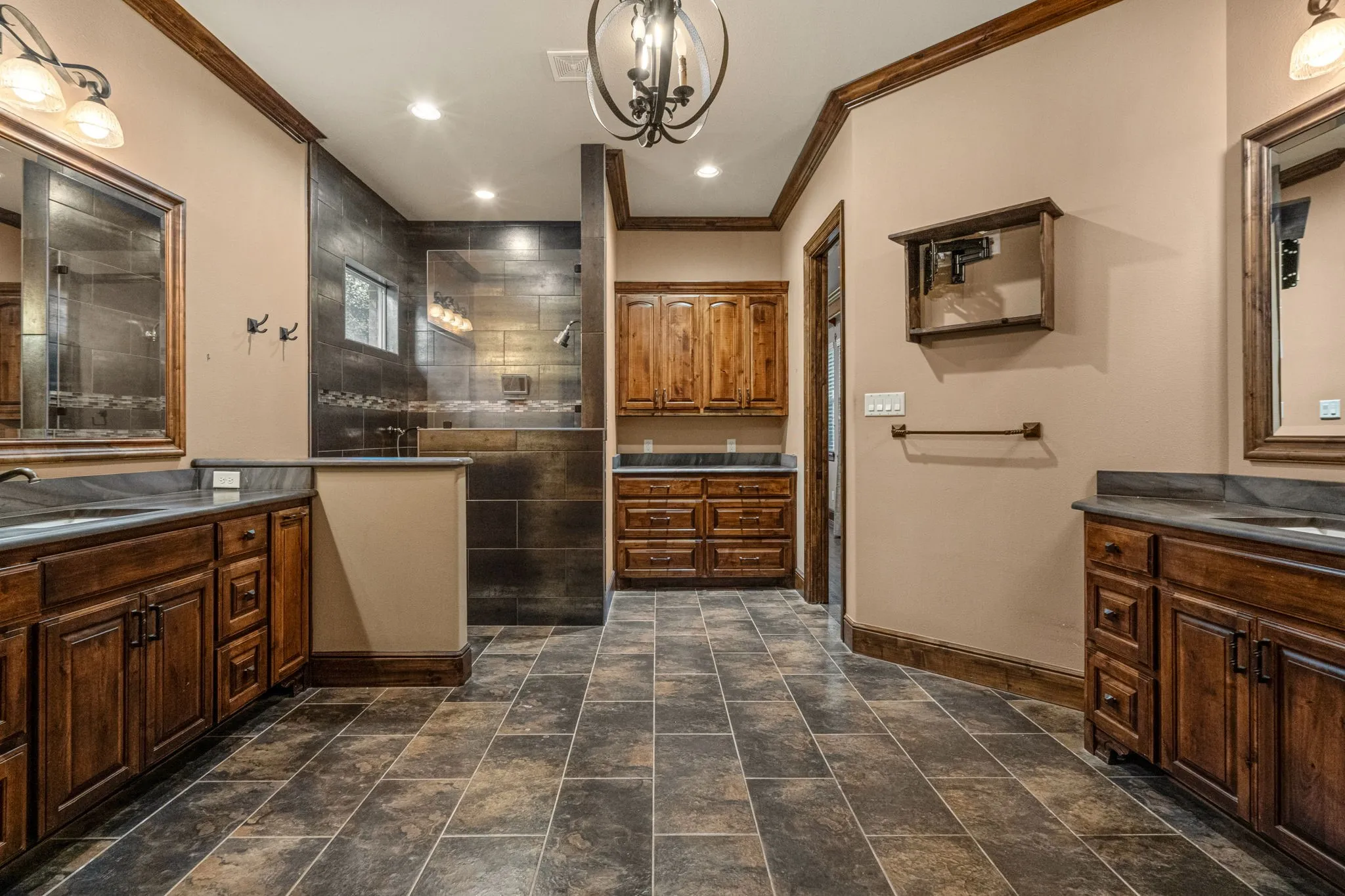 Single Family Residence For Sale in Tarrant County , 4532 Elm River Court, Fort Worth, Texas 76116, 4 Bedroom, 4 Bathroom, 2 Garage spaces, 4,118 Sqft, built in 2013, mls#21297168, Real Estate Agent in Fort Worth, Homes For Sale in Tarrant county, Homes For Sale in Fort Worth, Realtor in Fort Worth Texas, Real Estate Brokerage Independent Realty Texas, Luminita Cordes Realtor