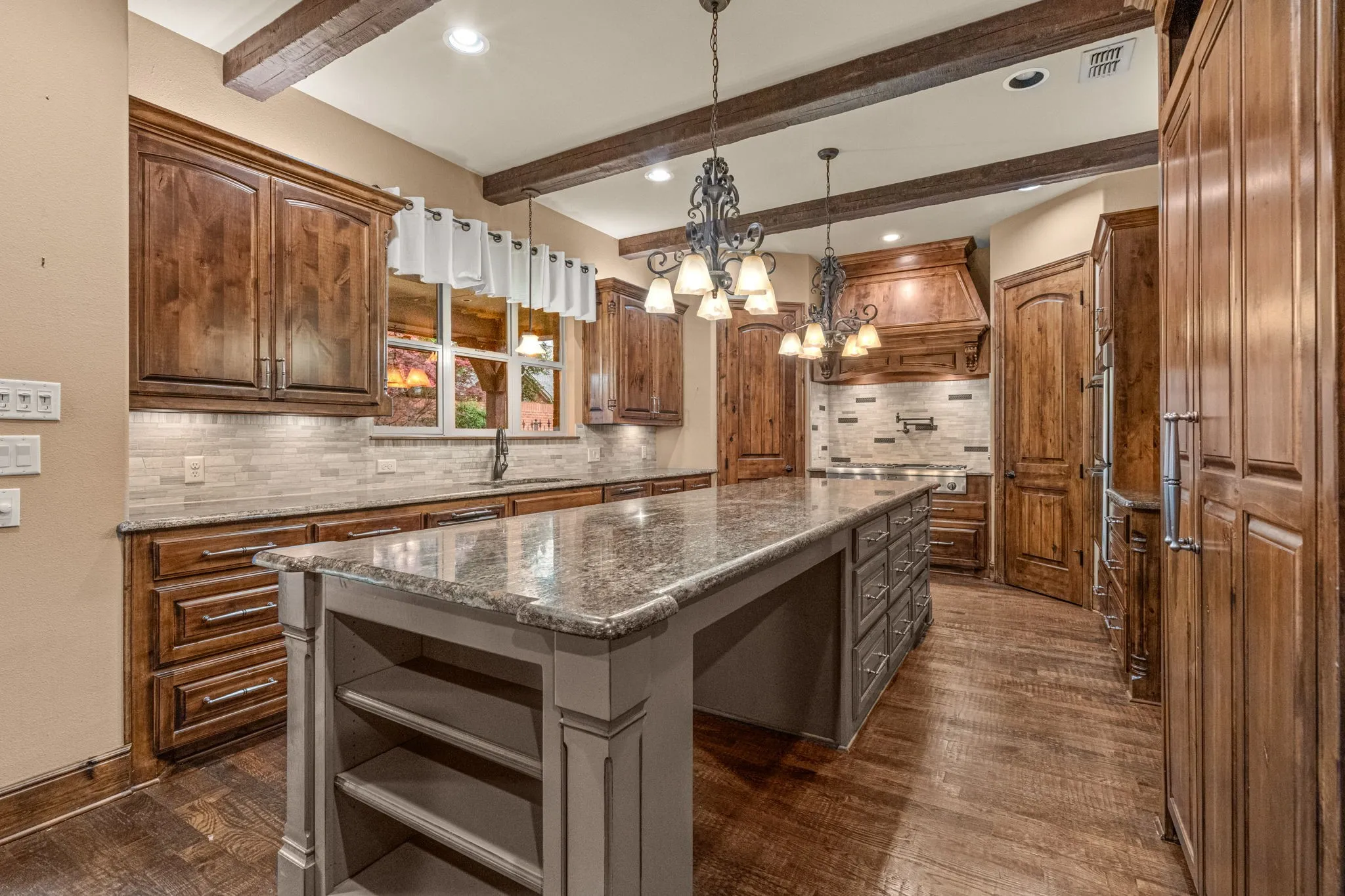 Single Family Residence For Sale in Tarrant County , 4532 Elm River Court, Fort Worth, Texas 76116, 4 Bedroom, 4 Bathroom, 2 Garage spaces, 4,118 Sqft, built in 2013, mls#21297168, Real Estate Agent in Fort Worth, Homes For Sale in Tarrant county, Homes For Sale in Fort Worth, Realtor in Fort Worth Texas, Real Estate Brokerage Independent Realty Texas, Luminita Cordes Realtor