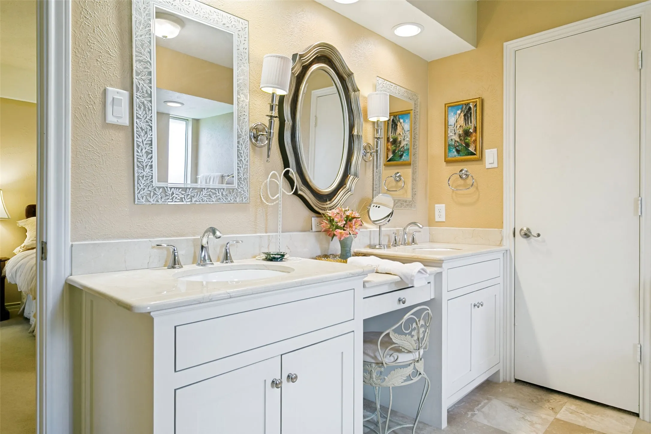 Single Family Residence For Sale in Dallas County , 2731 Wagonwheel Drive, Carrollton, Texas 75006, 4 Bedroom, 3 Bathroom, 2 Garage spaces, 2,760 Sqft, built in 1974, mls#21307088, Real Estate Agent in Carrollton, Homes For Sale in Dallas county, Homes For Sale in Carrollton, Realtor in Carrollton Texas, Real Estate Brokerage Independent Realty Texas, Luminita Cordes Realtor