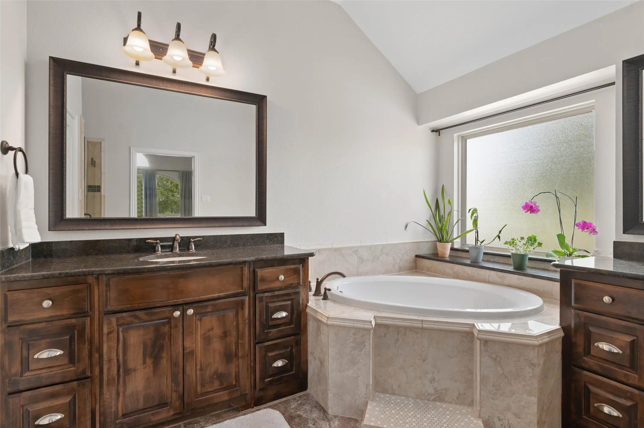Single Family Residence For Sale in Collin County , 5044 Dogwood Drive, Celina, Texas 75009, 4 Bedroom, 3 Bathroom, 3 Garage spaces, 2,550 Sqft, built in 2014, mls#21302165, Real Estate Agent in Celina, Homes For Sale in Collin county, Homes For Sale in Celina, Realtor in Celina Texas, Real Estate Brokerage Independent Realty Texas, Luminita Cordes Realtor