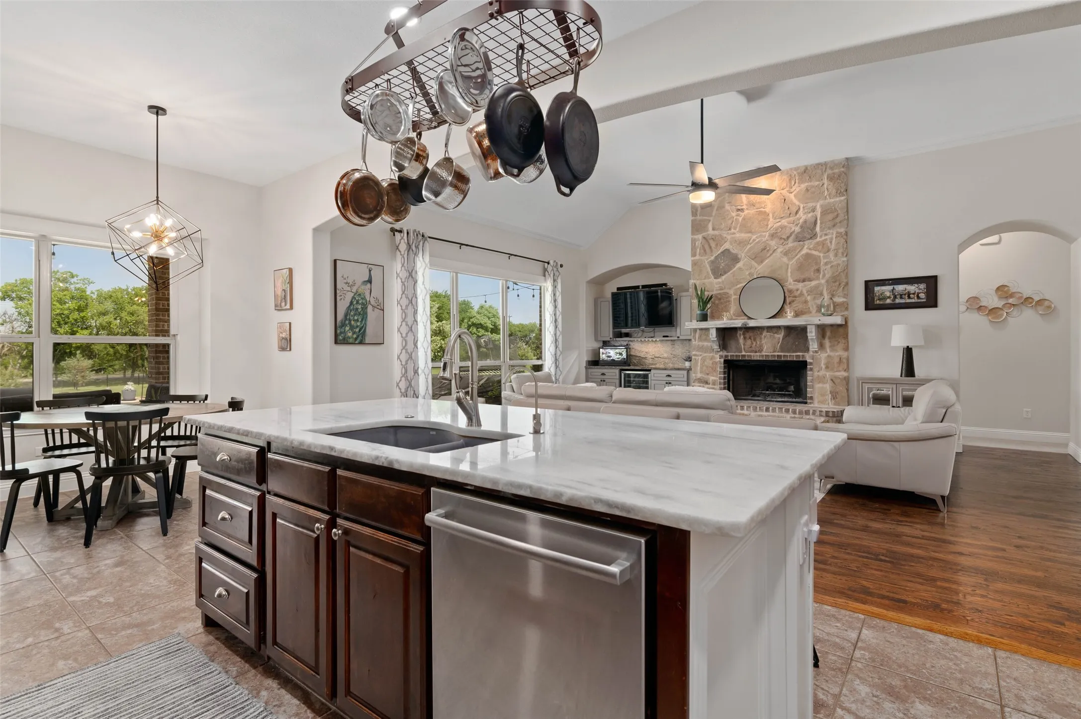 Single Family Residence For Sale in Collin County , 5044 Dogwood Drive, Celina, Texas 75009, 4 Bedroom, 3 Bathroom, 3 Garage spaces, 2,550 Sqft, built in 2014, mls#21302165, Real Estate Agent in Celina, Homes For Sale in Collin county, Homes For Sale in Celina, Realtor in Celina Texas, Real Estate Brokerage Independent Realty Texas, Luminita Cordes Realtor