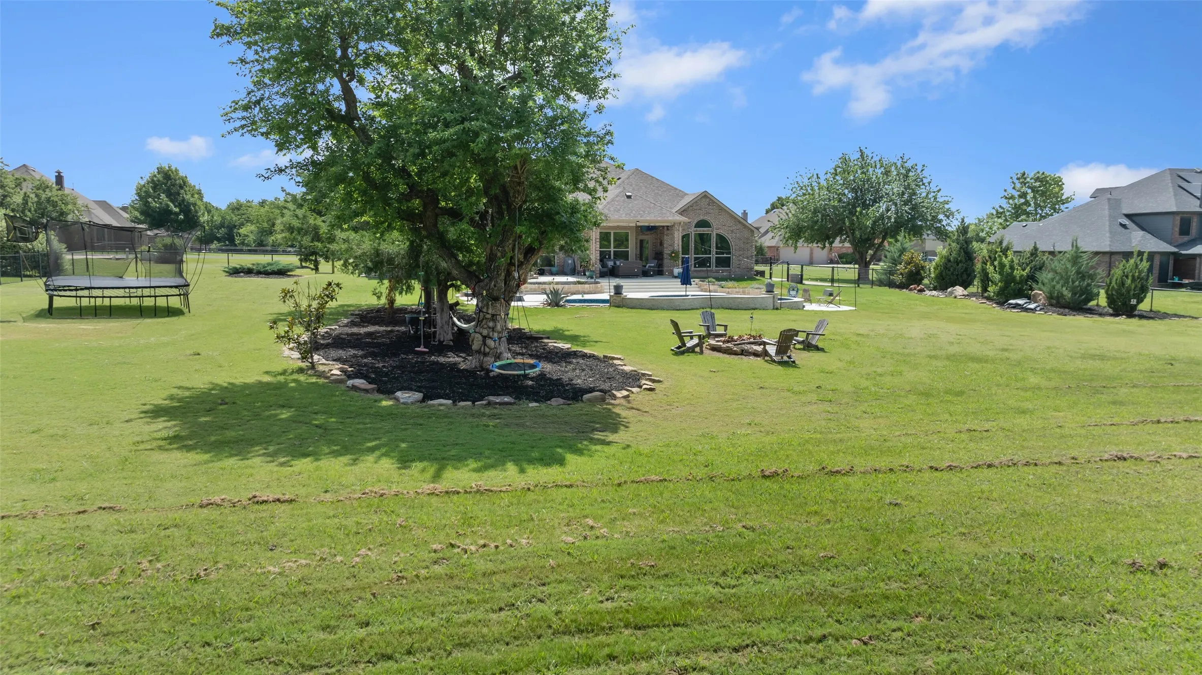 Single Family Residence For Sale in Collin County , 5044 Dogwood Drive, Celina, Texas 75009, 4 Bedroom, 3 Bathroom, 3 Garage spaces, 2,550 Sqft, built in 2014, mls#21302165, Real Estate Agent in Celina, Homes For Sale in Collin county, Homes For Sale in Celina, Realtor in Celina Texas, Real Estate Brokerage Independent Realty Texas, Luminita Cordes Realtor