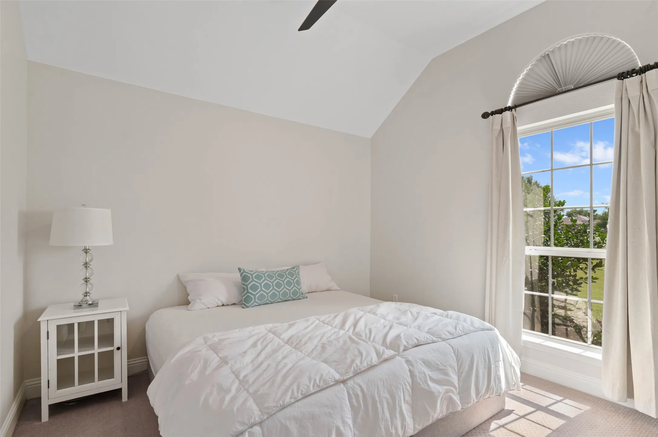 Single Family Residence For Sale in Collin County , 5044 Dogwood Drive, Celina, Texas 75009, 4 Bedroom, 3 Bathroom, 3 Garage spaces, 2,550 Sqft, built in 2014, mls#21302165, Real Estate Agent in Celina, Homes For Sale in Collin county, Homes For Sale in Celina, Realtor in Celina Texas, Real Estate Brokerage Independent Realty Texas, Luminita Cordes Realtor