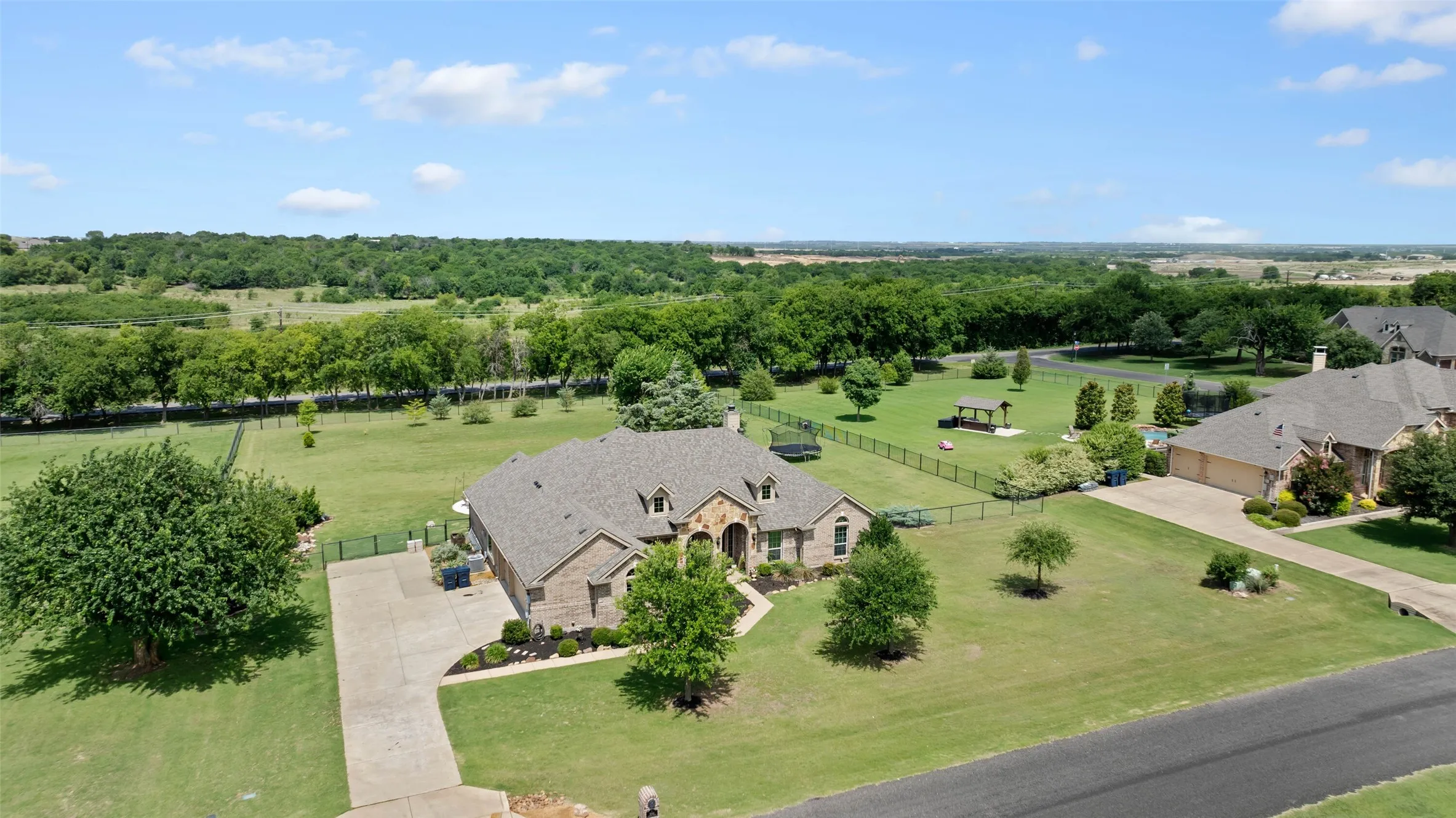 Single Family Residence For Sale in Collin County , 5044 Dogwood Drive, Celina, Texas 75009, 4 Bedroom, 3 Bathroom, 3 Garage spaces, 2,550 Sqft, built in 2014, mls#21302165, Real Estate Agent in Celina, Homes For Sale in Collin county, Homes For Sale in Celina, Realtor in Celina Texas, Real Estate Brokerage Independent Realty Texas, Luminita Cordes Realtor