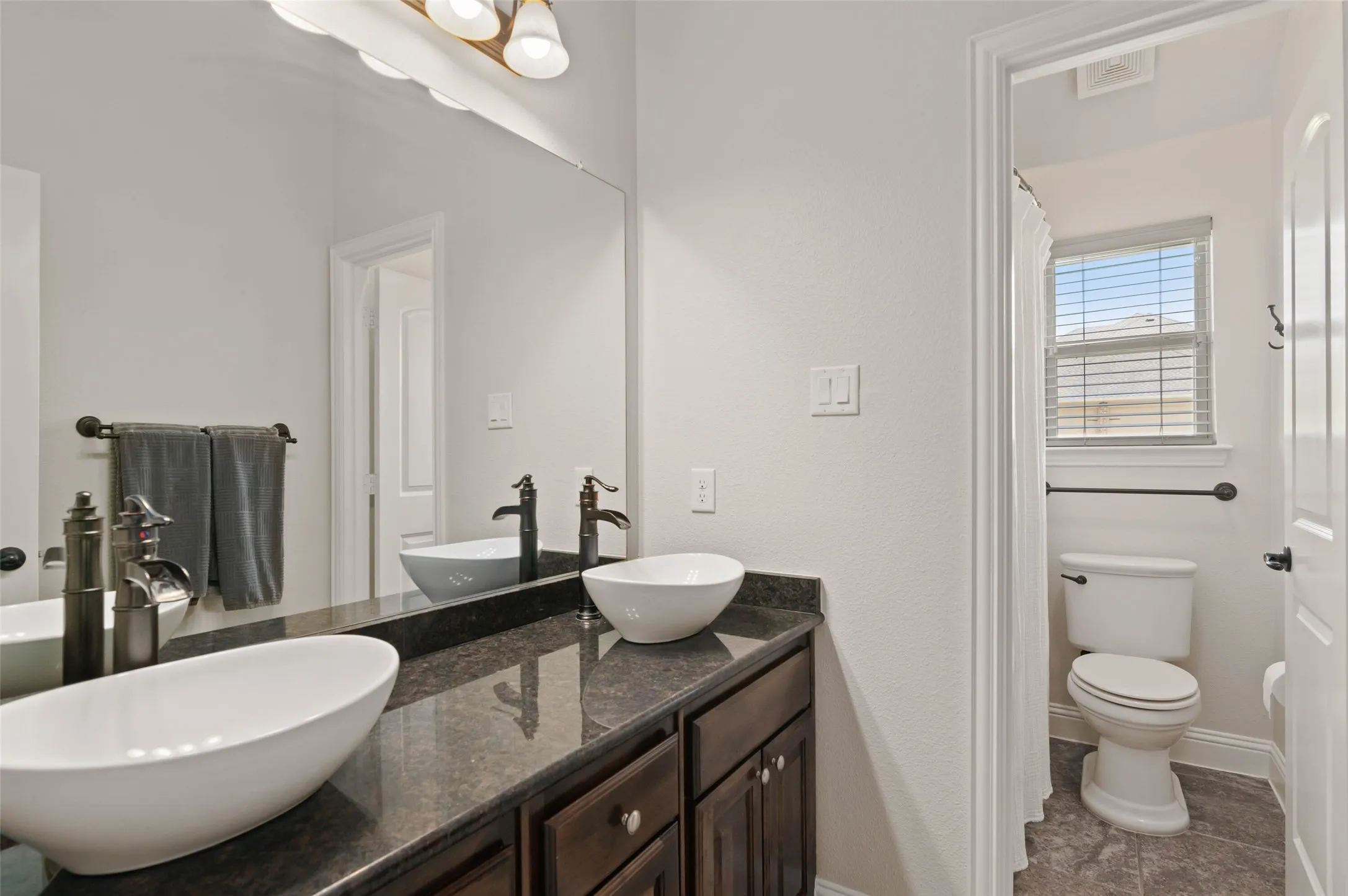 Single Family Residence For Sale in Collin County , 5044 Dogwood Drive, Celina, Texas 75009, 4 Bedroom, 3 Bathroom, 3 Garage spaces, 2,550 Sqft, built in 2014, mls#21302165, Real Estate Agent in Celina, Homes For Sale in Collin county, Homes For Sale in Celina, Realtor in Celina Texas, Real Estate Brokerage Independent Realty Texas, Luminita Cordes Realtor