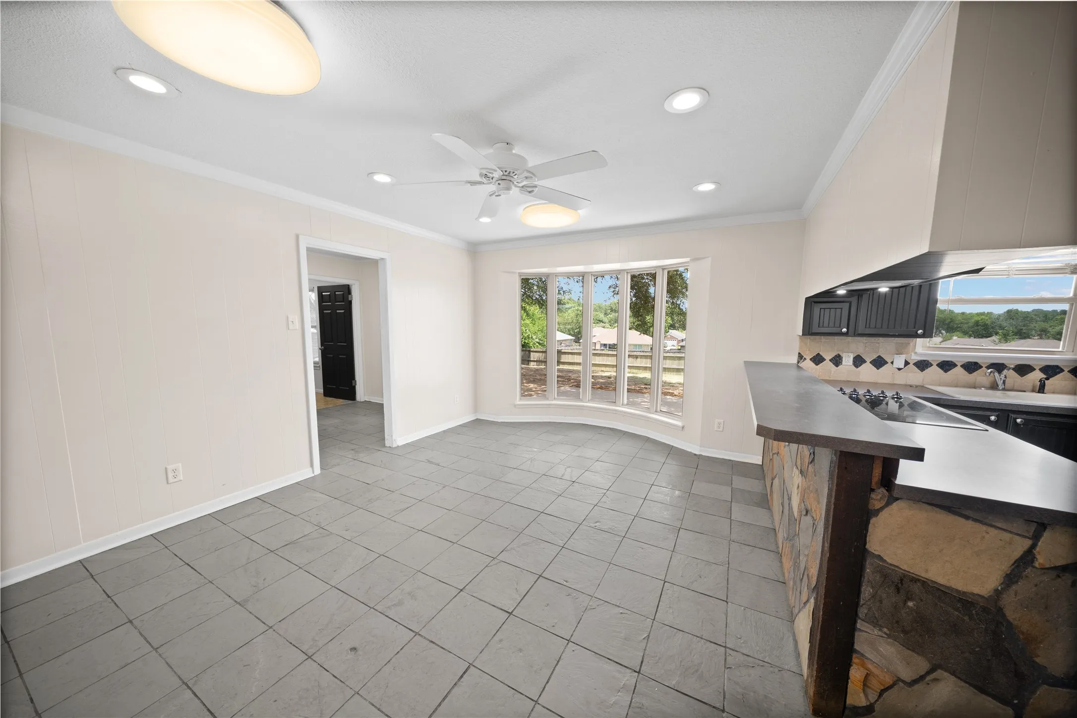Single Family Residence For Sale in Smith County , 11654 Fm 2868, Flint, Texas 75762, 4 Bedroom, 2 Bathroom, Garage spaces, 1,827 Sqft, built in 1964, mls#21307245, Real Estate Agent in Flint, Homes For Sale in Smith county, Homes For Sale in Flint, Realtor in Flint Texas, Real Estate Brokerage Independent Realty Texas, Luminita Cordes Realtor