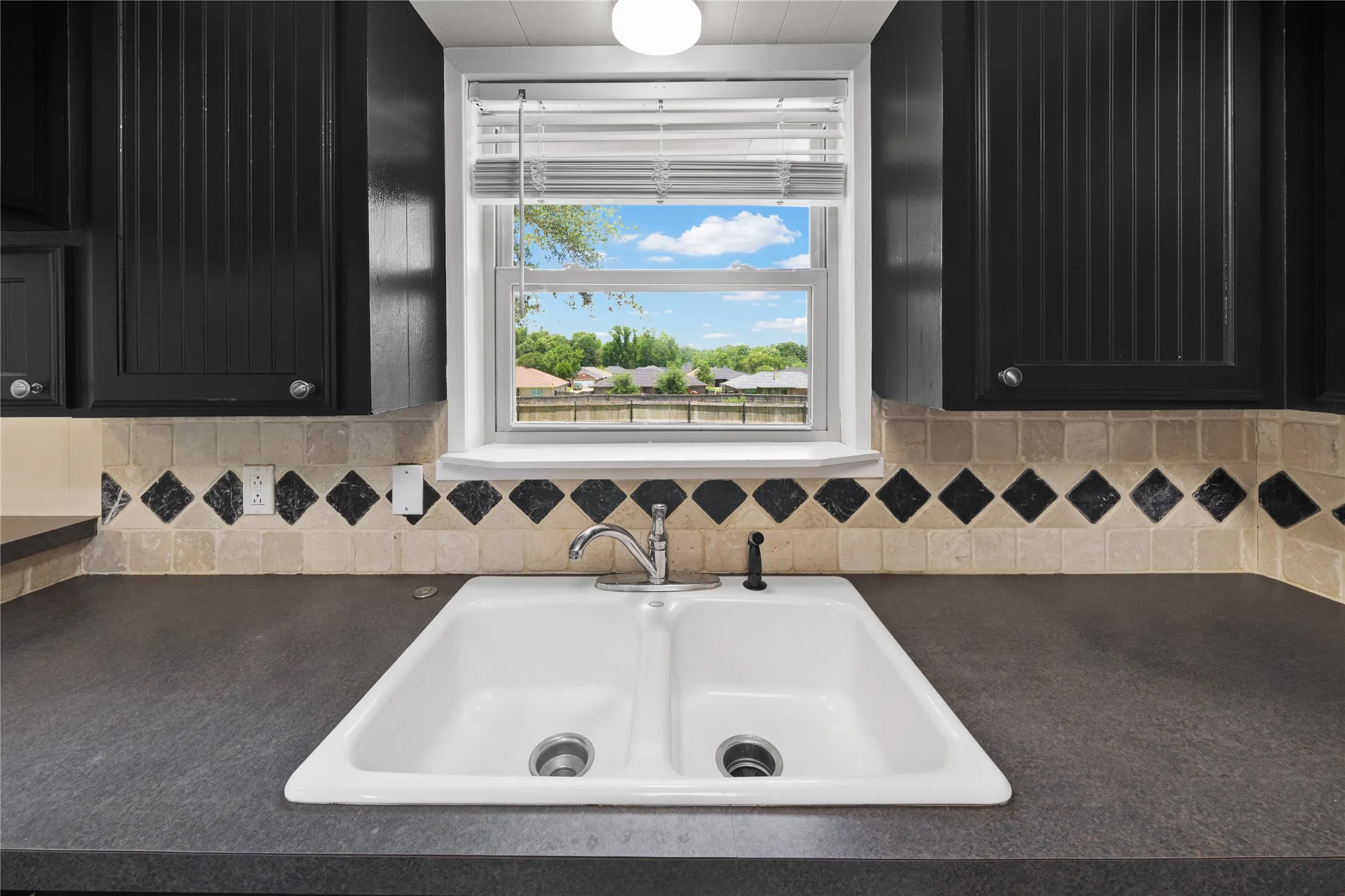 Single Family Residence For Sale in Smith County , 11654 Fm 2868, Flint, Texas 75762, 4 Bedroom, 2 Bathroom, Garage spaces, 1,827 Sqft, built in 1964, mls#21307245, Real Estate Agent in Flint, Homes For Sale in Smith county, Homes For Sale in Flint, Realtor in Flint Texas, Real Estate Brokerage Independent Realty Texas, Luminita Cordes Realtor