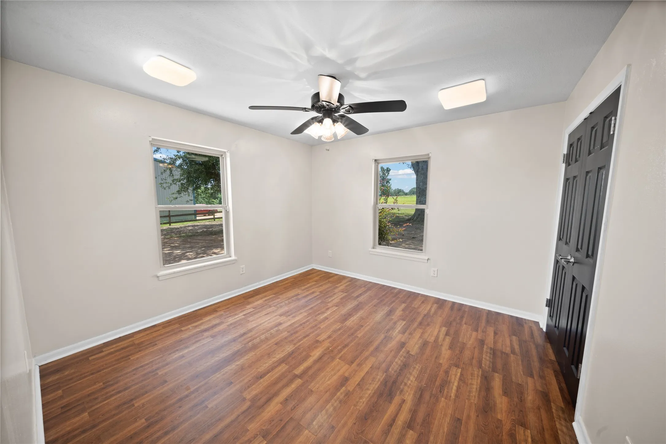 Single Family Residence For Sale in Smith County , 11654 Fm 2868, Flint, Texas 75762, 4 Bedroom, 2 Bathroom, Garage spaces, 1,827 Sqft, built in 1964, mls#21307245, Real Estate Agent in Flint, Homes For Sale in Smith county, Homes For Sale in Flint, Realtor in Flint Texas, Real Estate Brokerage Independent Realty Texas, Luminita Cordes Realtor