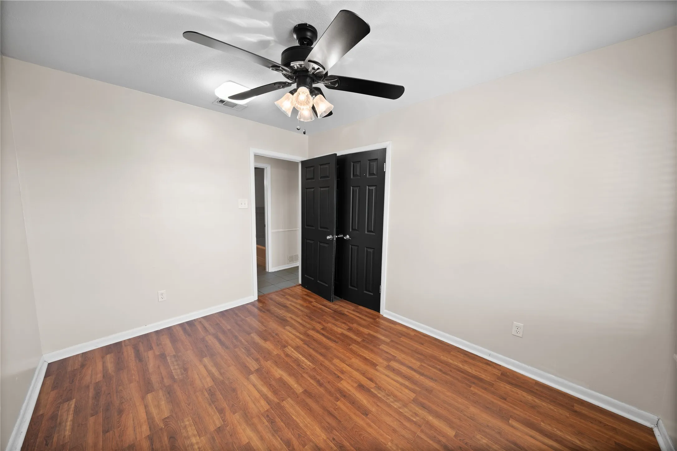 Single Family Residence For Sale in Smith County , 11654 Fm 2868, Flint, Texas 75762, 4 Bedroom, 2 Bathroom, Garage spaces, 1,827 Sqft, built in 1964, mls#21307245, Real Estate Agent in Flint, Homes For Sale in Smith county, Homes For Sale in Flint, Realtor in Flint Texas, Real Estate Brokerage Independent Realty Texas, Luminita Cordes Realtor