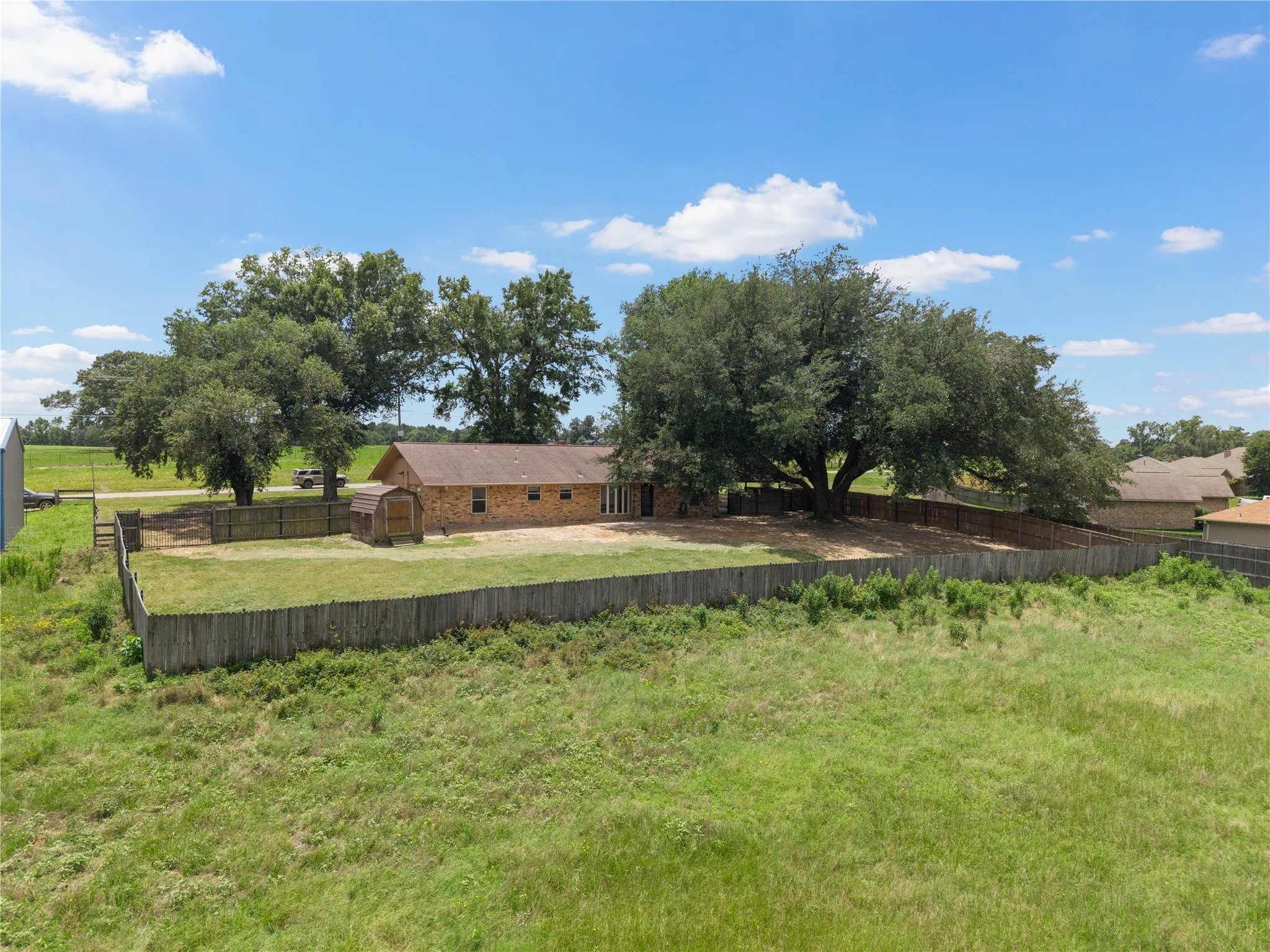 Single Family Residence For Sale in Smith County , 11654 Fm 2868, Flint, Texas 75762, 4 Bedroom, 2 Bathroom, Garage spaces, 1,827 Sqft, built in 1964, mls#21307245, Real Estate Agent in Flint, Homes For Sale in Smith county, Homes For Sale in Flint, Realtor in Flint Texas, Real Estate Brokerage Independent Realty Texas, Luminita Cordes Realtor