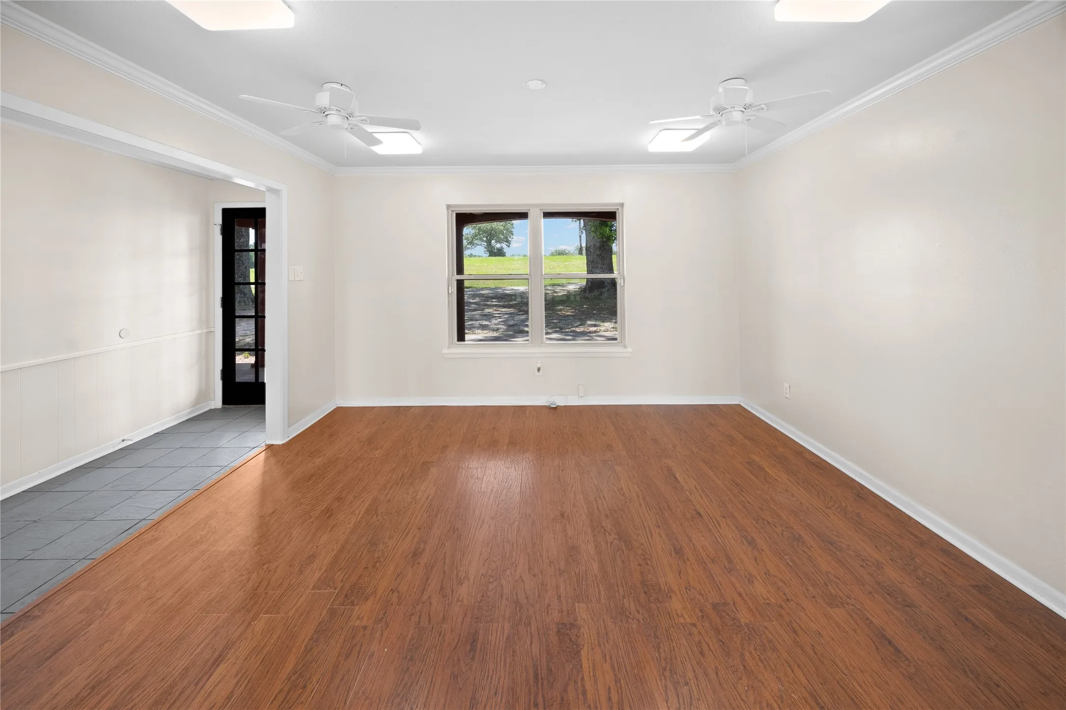 Single Family Residence For Sale in Smith County , 11654 Fm 2868, Flint, Texas 75762, 4 Bedroom, 2 Bathroom, Garage spaces, 1,827 Sqft, built in 1964, mls#21307245, Real Estate Agent in Flint, Homes For Sale in Smith county, Homes For Sale in Flint, Realtor in Flint Texas, Real Estate Brokerage Independent Realty Texas, Luminita Cordes Realtor