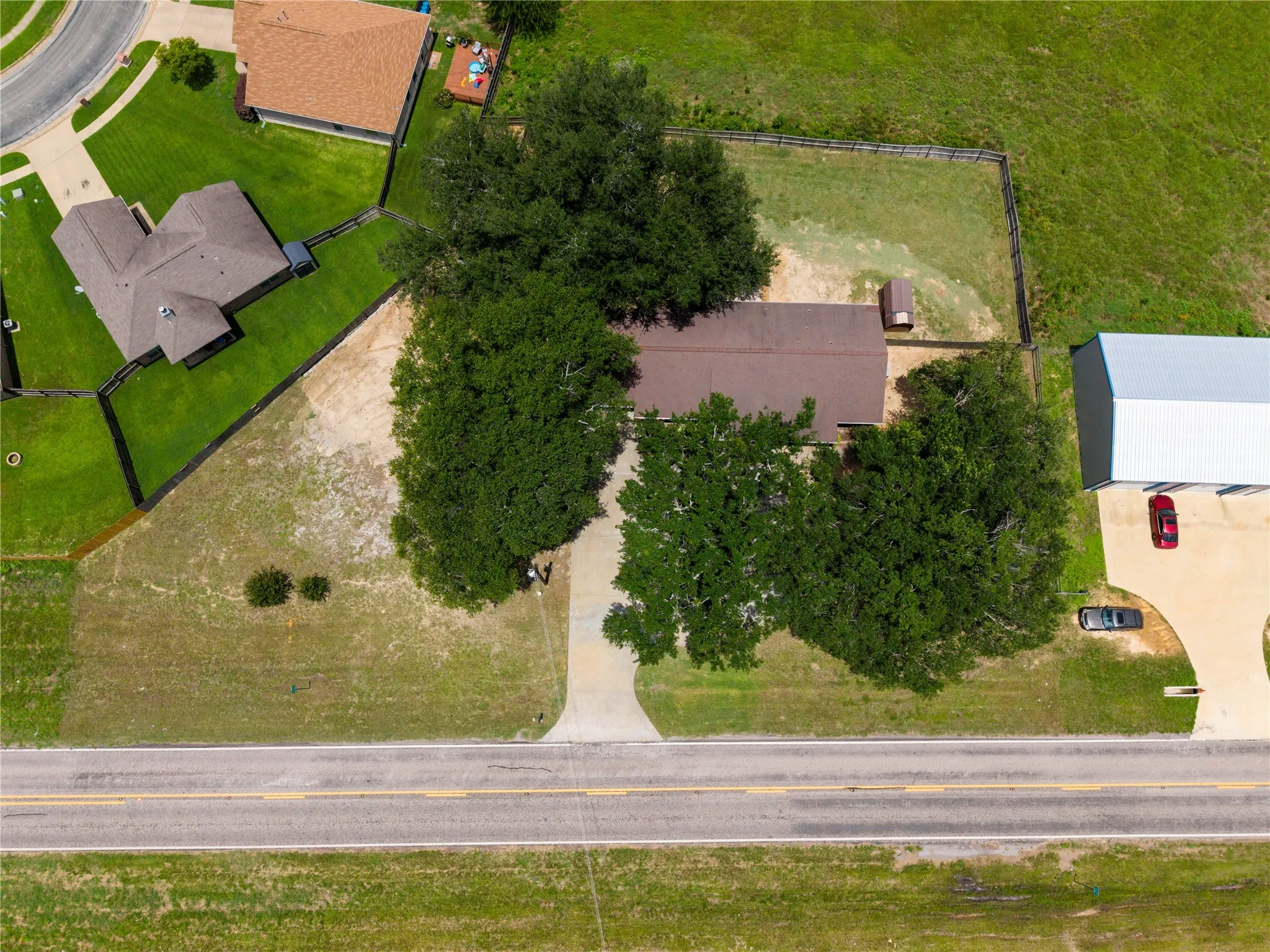Single Family Residence For Sale in Smith County , 11654 Fm 2868, Flint, Texas 75762, 4 Bedroom, 2 Bathroom, Garage spaces, 1,827 Sqft, built in 1964, mls#21307245, Real Estate Agent in Flint, Homes For Sale in Smith county, Homes For Sale in Flint, Realtor in Flint Texas, Real Estate Brokerage Independent Realty Texas, Luminita Cordes Realtor