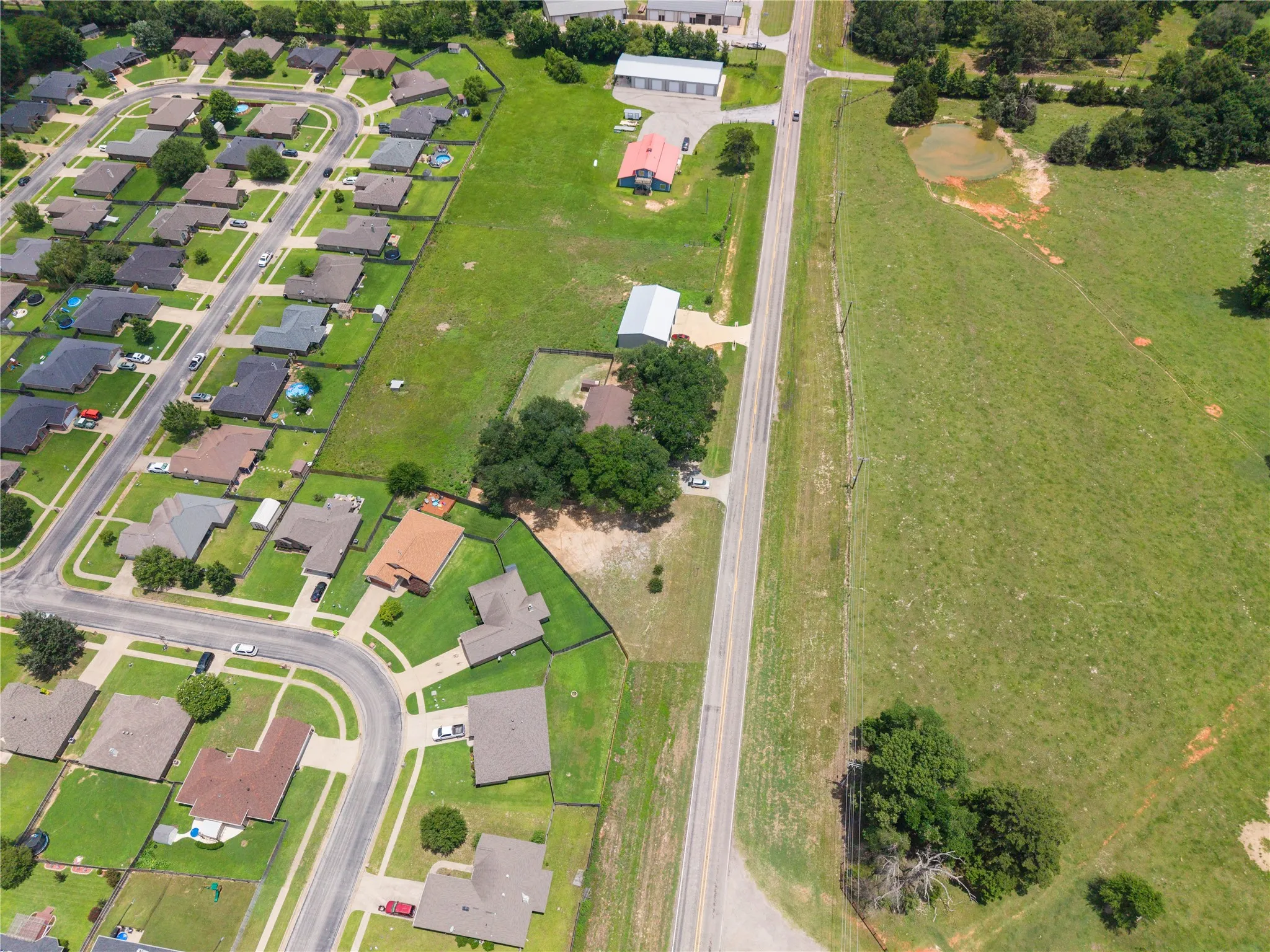 Single Family Residence For Sale in Smith County , 11654 Fm 2868, Flint, Texas 75762, 4 Bedroom, 2 Bathroom, Garage spaces, 1,827 Sqft, built in 1964, mls#21307245, Real Estate Agent in Flint, Homes For Sale in Smith county, Homes For Sale in Flint, Realtor in Flint Texas, Real Estate Brokerage Independent Realty Texas, Luminita Cordes Realtor
