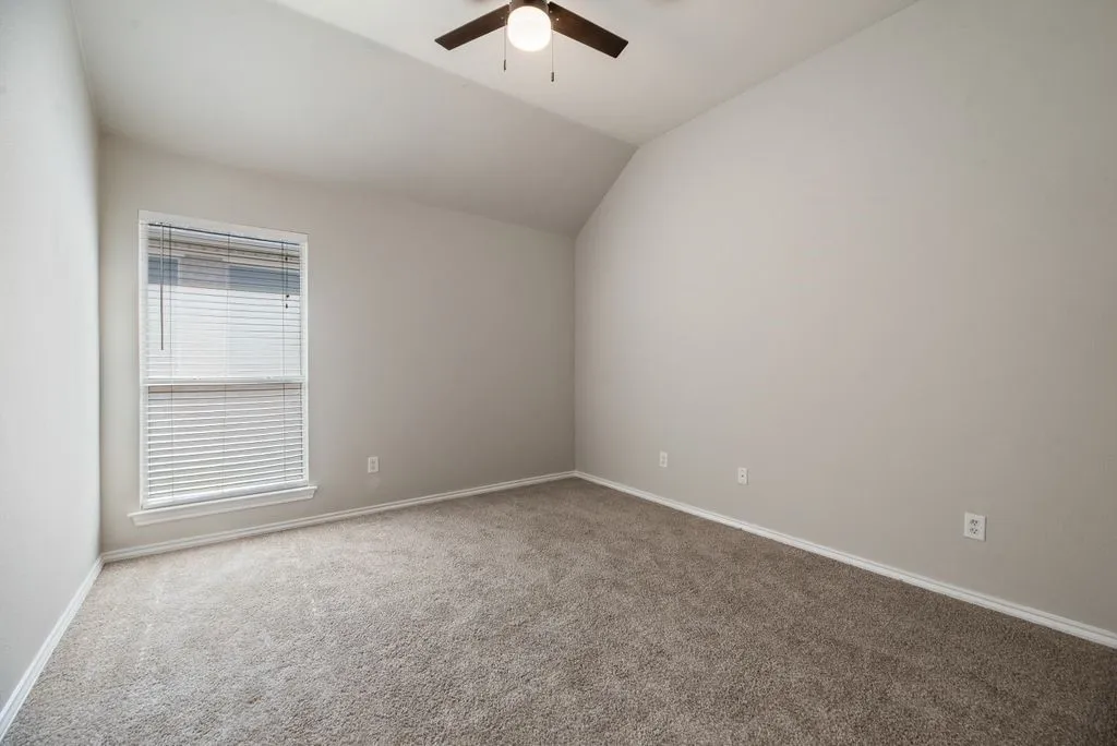 Single Family Residence For Sale in Tarrant County , 4736 Emerald Trace Way, Fort Worth, Texas 76244, 4 Bedroom, 2 Bathroom, 2 Garage spaces, 2,416 Sqft, built in 2001, mls#21307265, Real Estate Agent in Fort Worth, Homes For Sale in Tarrant county, Homes For Sale in Fort Worth, Realtor in Fort Worth Texas, Real Estate Brokerage Independent Realty Texas, Luminita Cordes Realtor