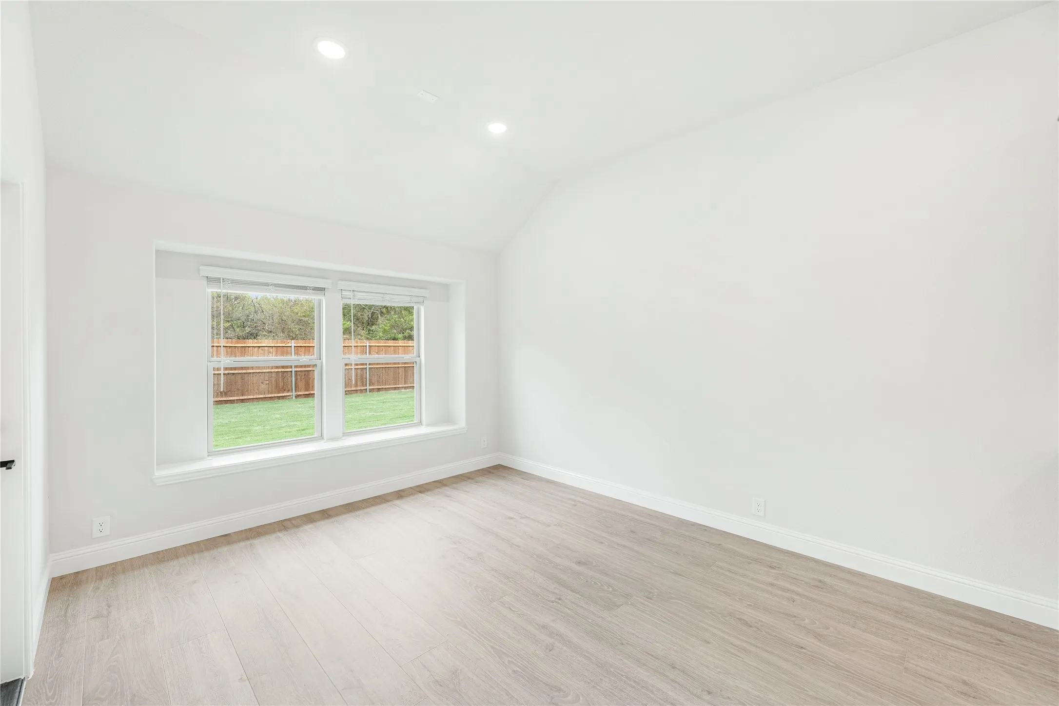 Single Family Residence For Sale in Hunt County , 117 Saddlewood Trail, Commerce, Texas 75428, 3 Bedroom, 3 Bathroom, 2 Garage spaces, 2,527 Sqft, built in 2026, mls#21307292, Real Estate Agent in Commerce, Homes For Sale in Hunt county, Homes For Sale in Commerce, Realtor in Commerce Texas, Real Estate Brokerage Independent Realty Texas, Luminita Cordes Realtor