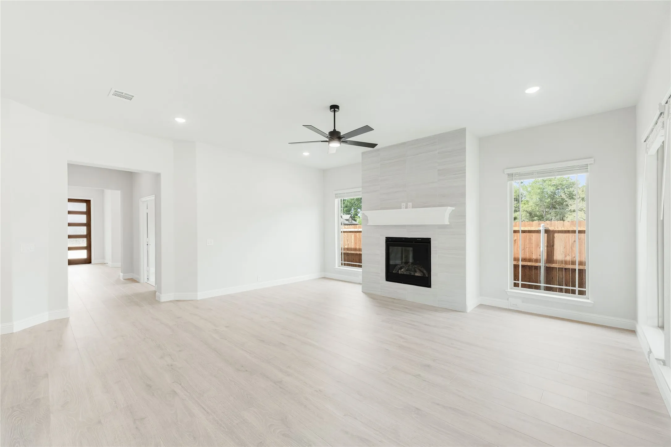 Single Family Residence For Sale in Hunt County , 117 Saddlewood Trail, Commerce, Texas 75428, 3 Bedroom, 3 Bathroom, 2 Garage spaces, 2,527 Sqft, built in 2026, mls#21307292, Real Estate Agent in Commerce, Homes For Sale in Hunt county, Homes For Sale in Commerce, Realtor in Commerce Texas, Real Estate Brokerage Independent Realty Texas, Luminita Cordes Realtor