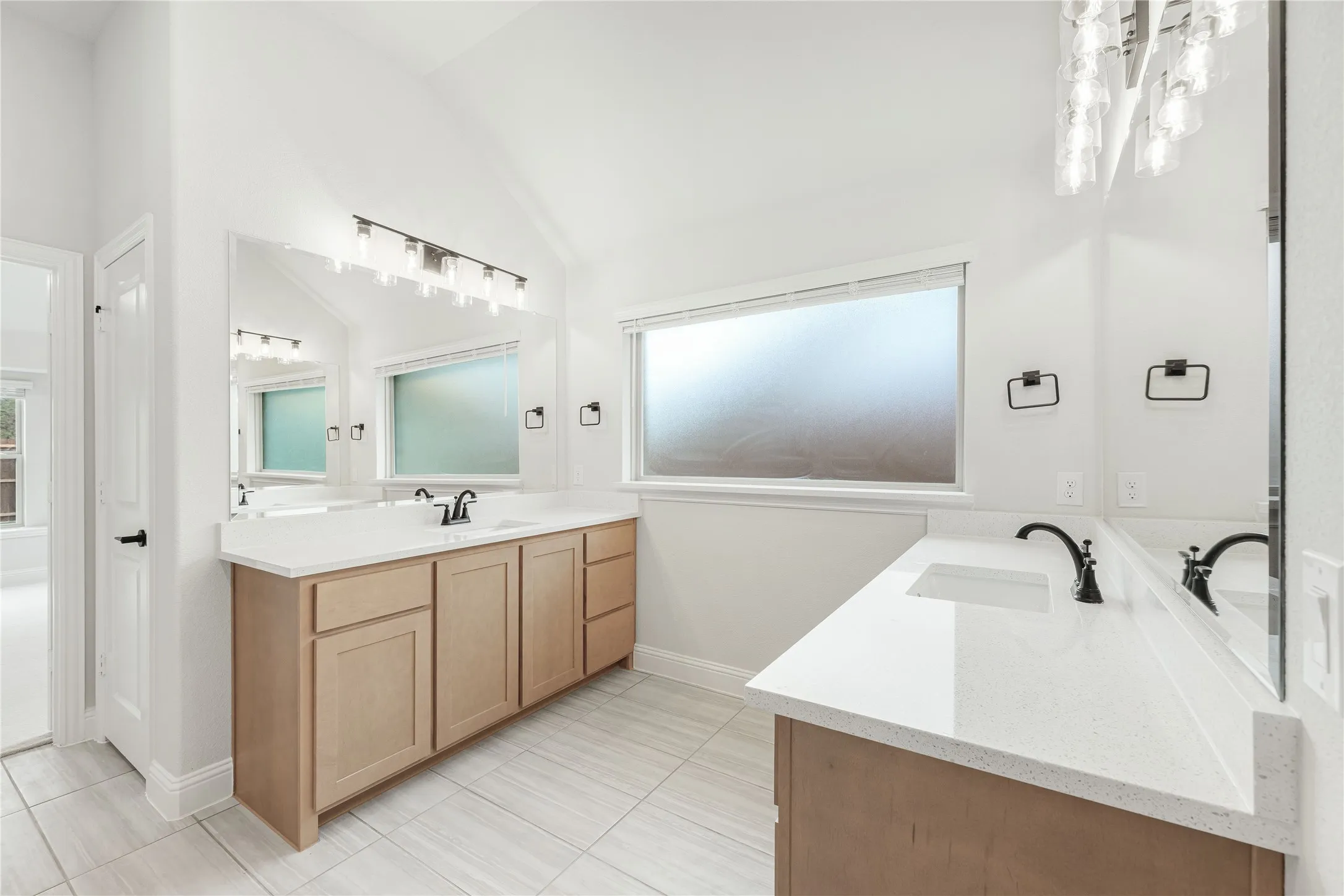 Single Family Residence For Sale in Hunt County , 117 Saddlewood Trail, Commerce, Texas 75428, 3 Bedroom, 3 Bathroom, 2 Garage spaces, 2,527 Sqft, built in 2026, mls#21307292, Real Estate Agent in Commerce, Homes For Sale in Hunt county, Homes For Sale in Commerce, Realtor in Commerce Texas, Real Estate Brokerage Independent Realty Texas, Luminita Cordes Realtor