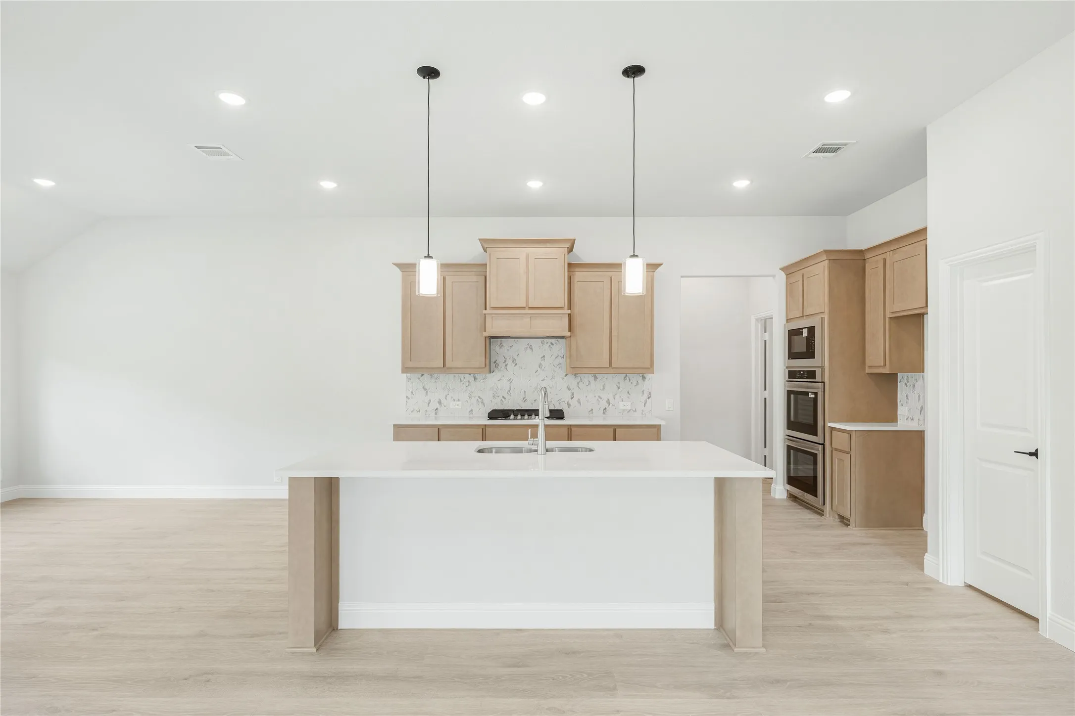 Single Family Residence For Sale in Hunt County , 117 Saddlewood Trail, Commerce, Texas 75428, 3 Bedroom, 3 Bathroom, 2 Garage spaces, 2,527 Sqft, built in 2026, mls#21307292, Real Estate Agent in Commerce, Homes For Sale in Hunt county, Homes For Sale in Commerce, Realtor in Commerce Texas, Real Estate Brokerage Independent Realty Texas, Luminita Cordes Realtor