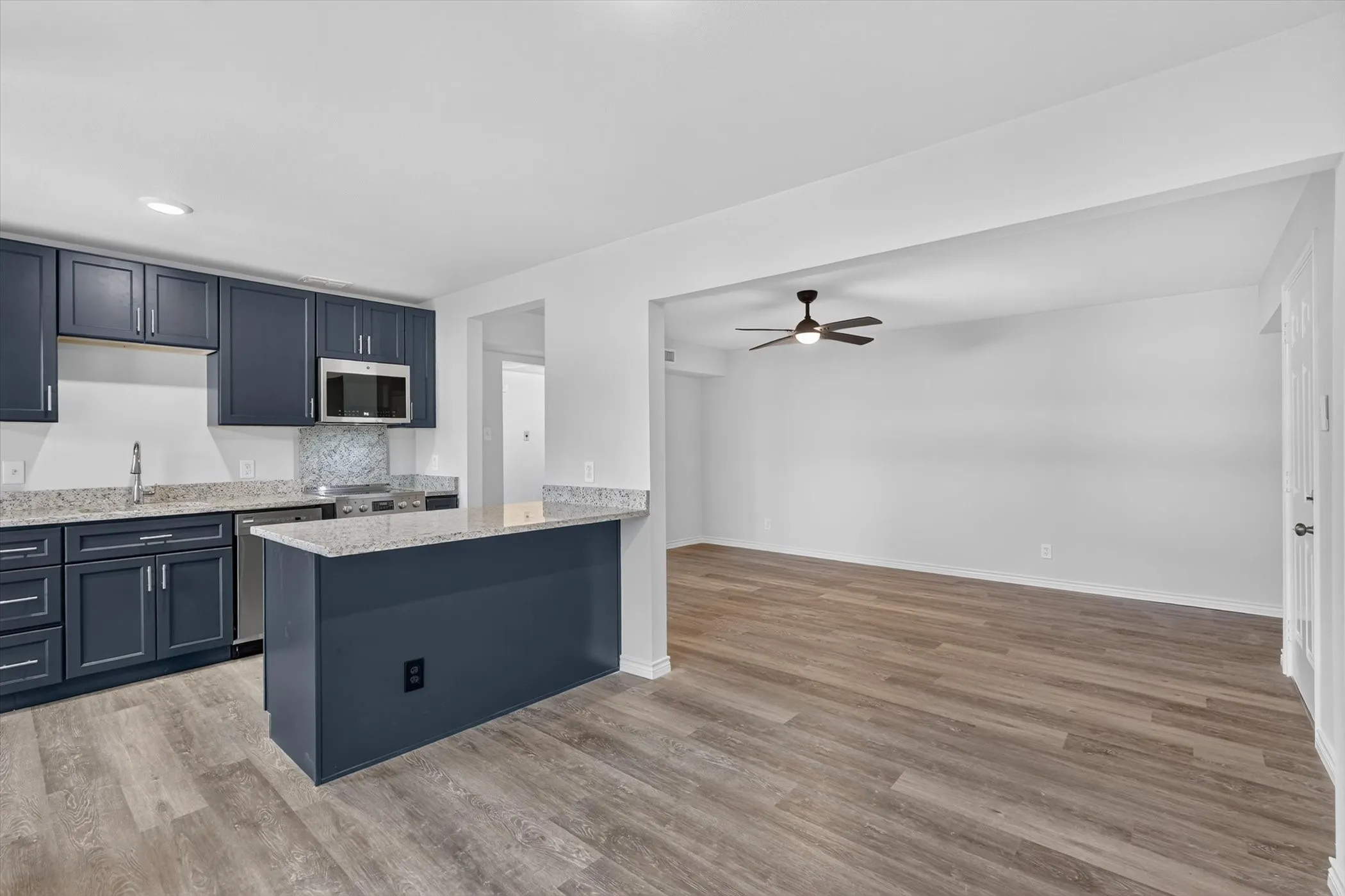 Condominium For Sale in Dallas County , 4652 Matilda Street D, Dallas, Texas 75206, 1 Bedroom, 1 Bathroom, Garage spaces, 738 Sqft, built in 1968, mls#21307255, Real Estate Agent in Dallas, Homes For Sale in Dallas county, Homes For Sale in Dallas, Realtor in Dallas Texas, Real Estate Brokerage Independent Realty Texas, Luminita Cordes Realtor
