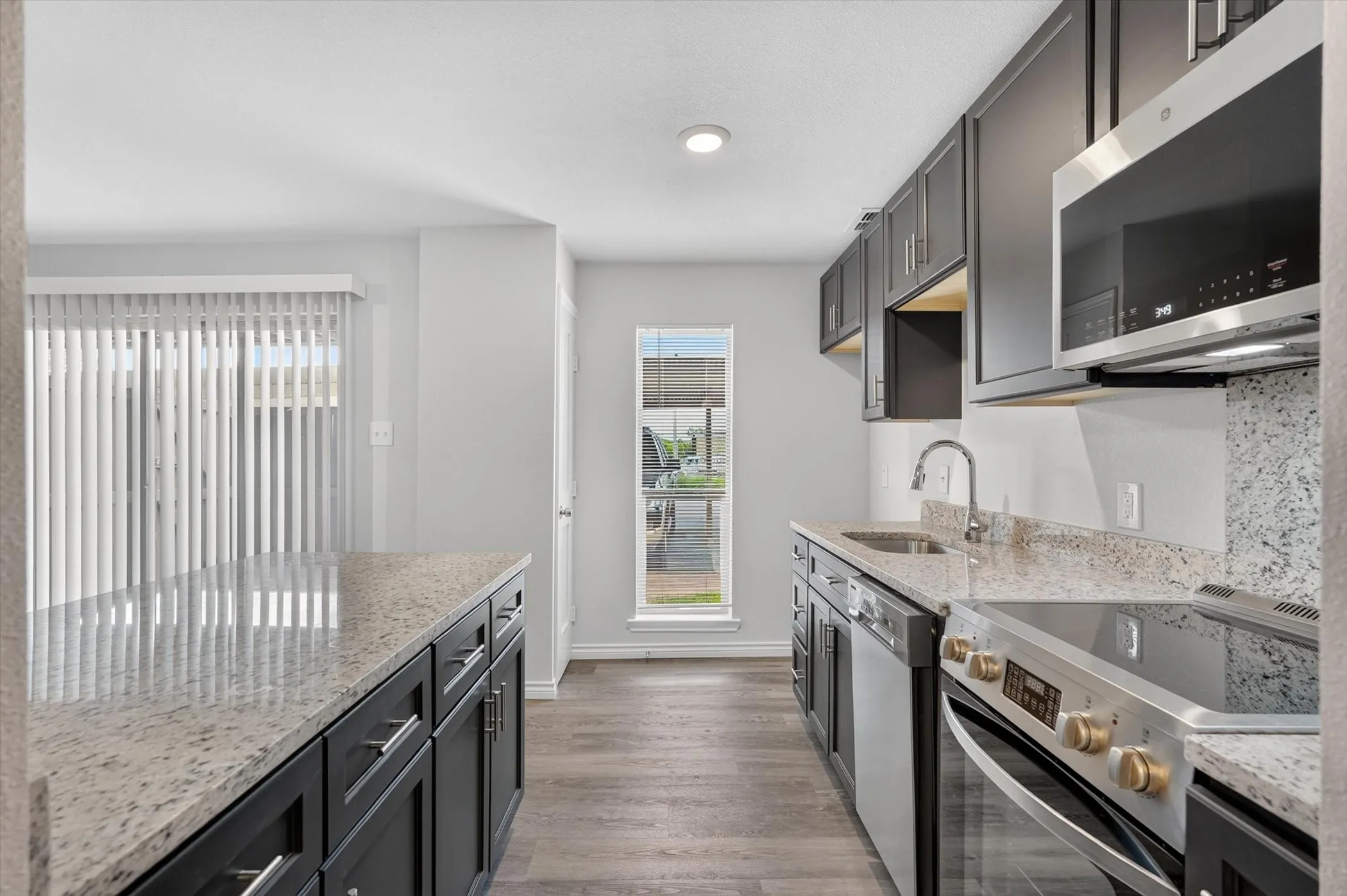 Condominium For Sale in Dallas County , 4652 Matilda Street D, Dallas, Texas 75206, 1 Bedroom, 1 Bathroom, Garage spaces, 738 Sqft, built in 1968, mls#21307255, Real Estate Agent in Dallas, Homes For Sale in Dallas county, Homes For Sale in Dallas, Realtor in Dallas Texas, Real Estate Brokerage Independent Realty Texas, Luminita Cordes Realtor