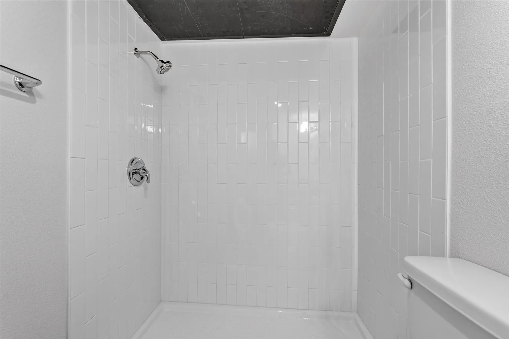 Condominium For Sale in Dallas County , 4652 Matilda Street D, Dallas, Texas 75206, 1 Bedroom, 1 Bathroom, Garage spaces, 738 Sqft, built in 1968, mls#21307255, Real Estate Agent in Dallas, Homes For Sale in Dallas county, Homes For Sale in Dallas, Realtor in Dallas Texas, Real Estate Brokerage Independent Realty Texas, Luminita Cordes Realtor