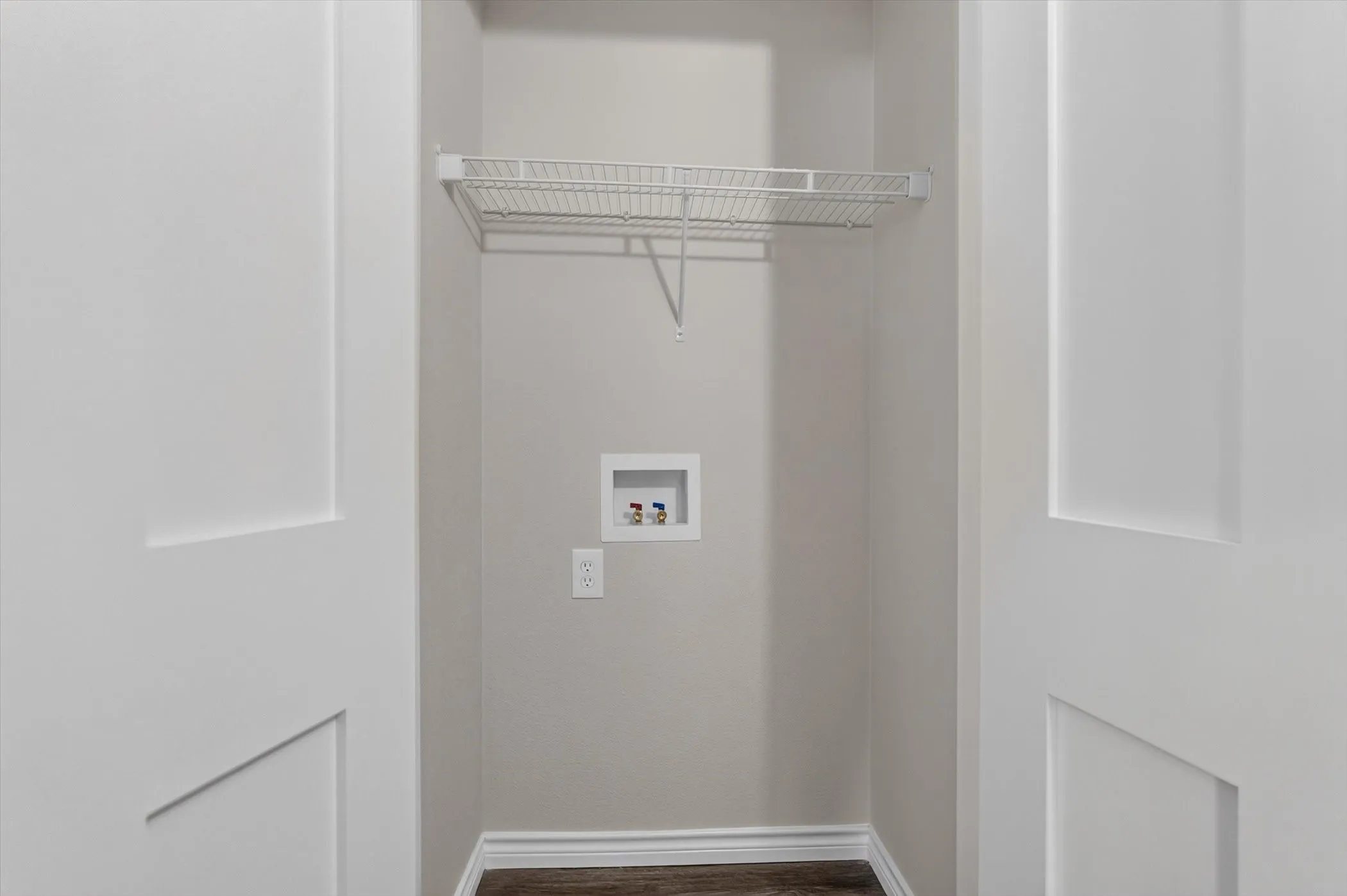 Condominium For Sale in Dallas County , 4652 Matilda Street D, Dallas, Texas 75206, 1 Bedroom, 1 Bathroom, Garage spaces, 738 Sqft, built in 1968, mls#21307255, Real Estate Agent in Dallas, Homes For Sale in Dallas county, Homes For Sale in Dallas, Realtor in Dallas Texas, Real Estate Brokerage Independent Realty Texas, Luminita Cordes Realtor