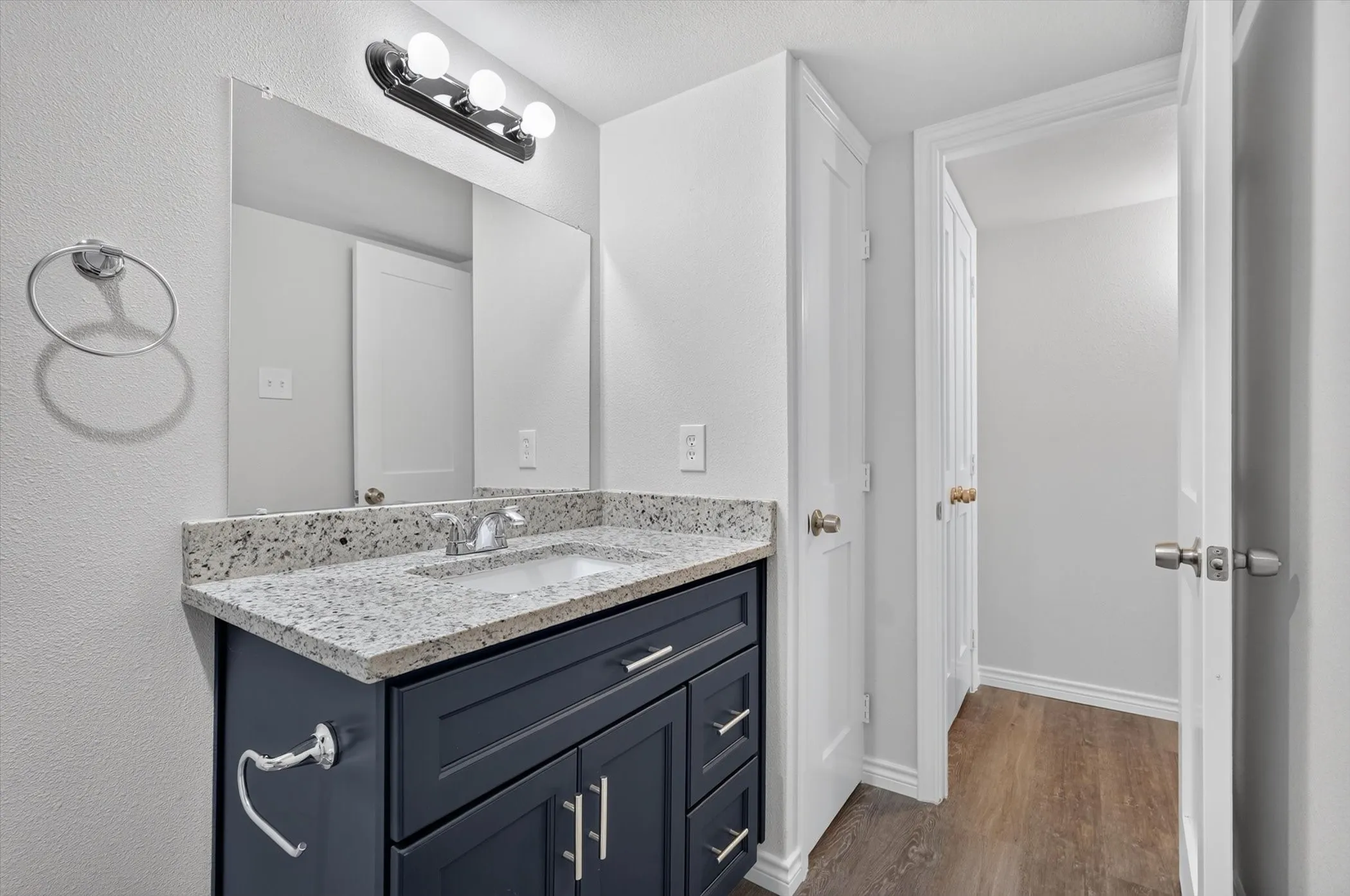 Condominium For Sale in Dallas County , 4652 Matilda Street D, Dallas, Texas 75206, 1 Bedroom, 1 Bathroom, Garage spaces, 738 Sqft, built in 1968, mls#21307255, Real Estate Agent in Dallas, Homes For Sale in Dallas county, Homes For Sale in Dallas, Realtor in Dallas Texas, Real Estate Brokerage Independent Realty Texas, Luminita Cordes Realtor