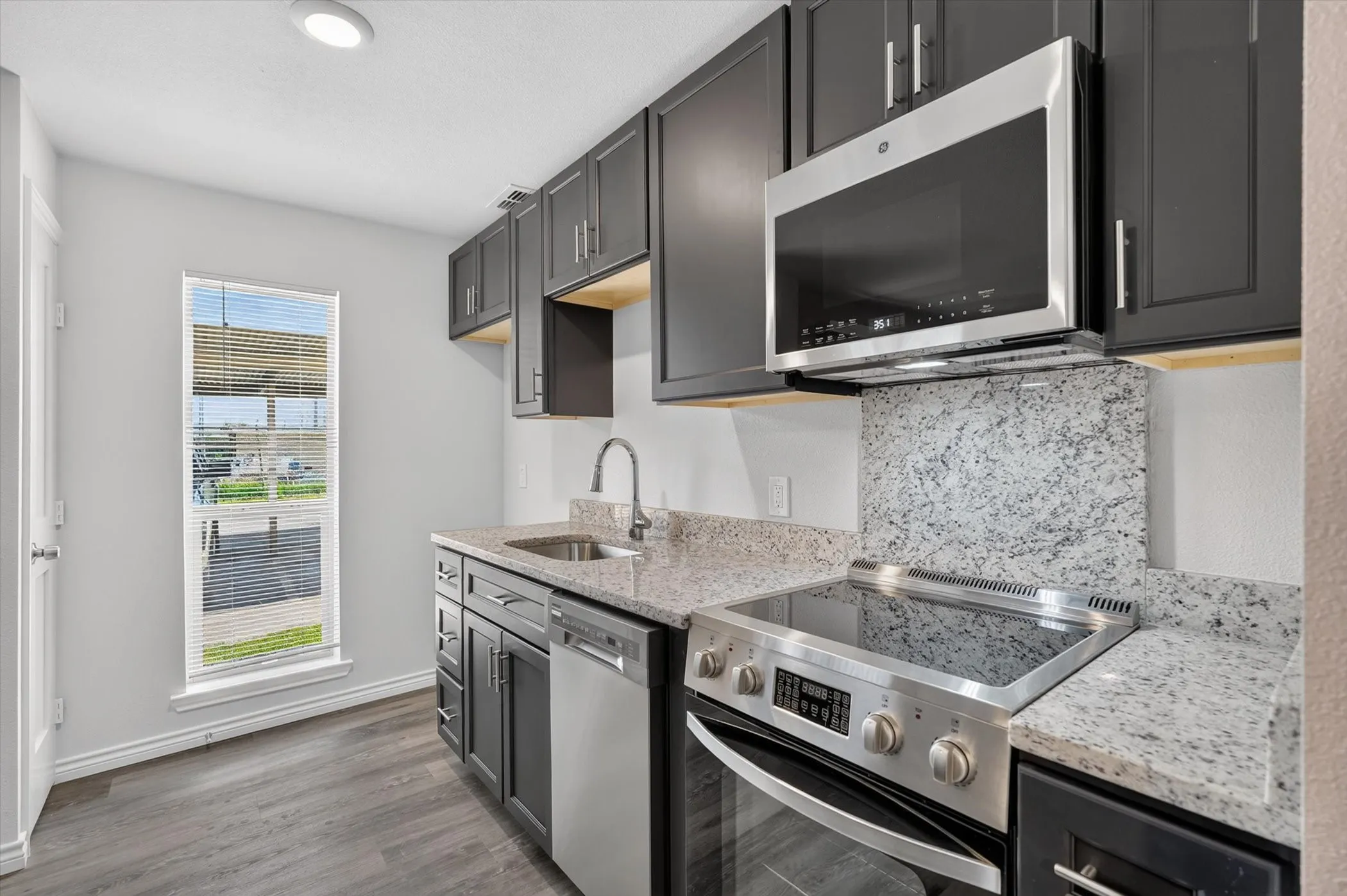 Condominium For Sale in Dallas County , 4652 Matilda Street D, Dallas, Texas 75206, 1 Bedroom, 1 Bathroom, Garage spaces, 738 Sqft, built in 1968, mls#21307255, Real Estate Agent in Dallas, Homes For Sale in Dallas county, Homes For Sale in Dallas, Realtor in Dallas Texas, Real Estate Brokerage Independent Realty Texas, Luminita Cordes Realtor