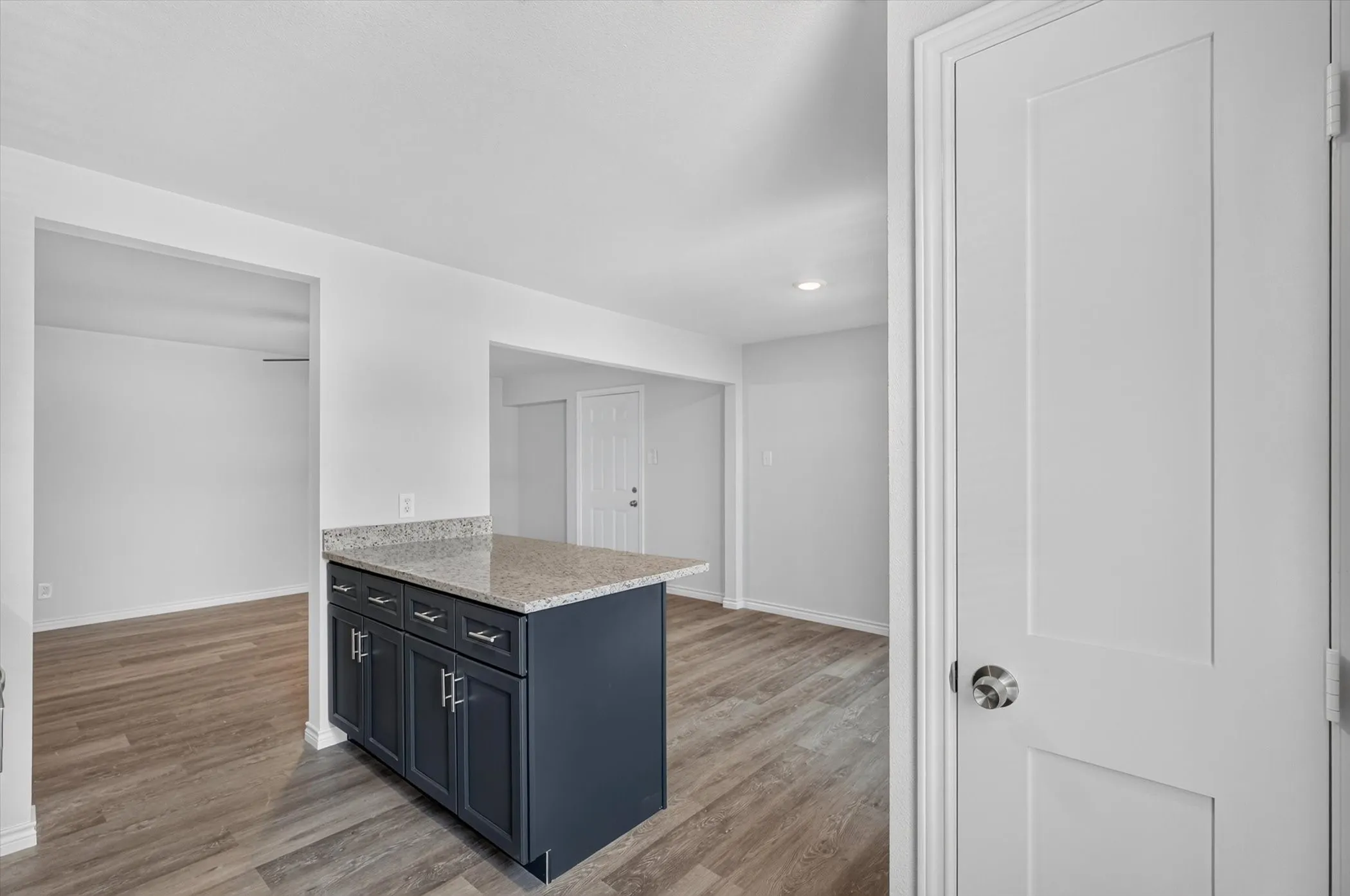 Condominium For Sale in Dallas County , 4652 Matilda Street D, Dallas, Texas 75206, 1 Bedroom, 1 Bathroom, Garage spaces, 738 Sqft, built in 1968, mls#21307255, Real Estate Agent in Dallas, Homes For Sale in Dallas county, Homes For Sale in Dallas, Realtor in Dallas Texas, Real Estate Brokerage Independent Realty Texas, Luminita Cordes Realtor