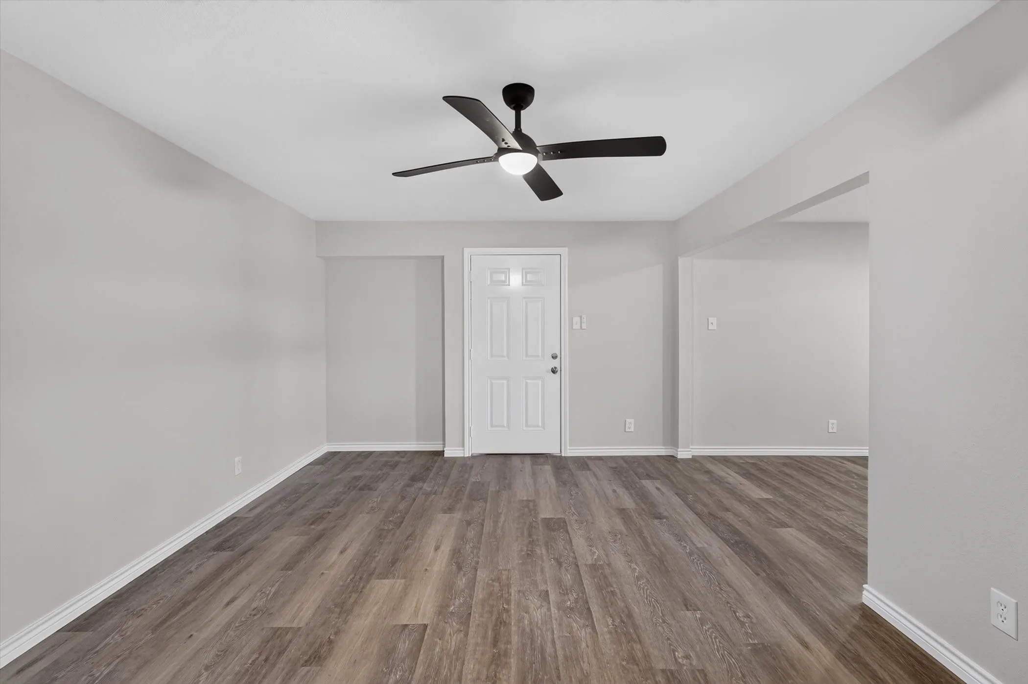 Condominium For Sale in Dallas County , 4652 Matilda Street D, Dallas, Texas 75206, 1 Bedroom, 1 Bathroom, Garage spaces, 738 Sqft, built in 1968, mls#21307255, Real Estate Agent in Dallas, Homes For Sale in Dallas county, Homes For Sale in Dallas, Realtor in Dallas Texas, Real Estate Brokerage Independent Realty Texas, Luminita Cordes Realtor