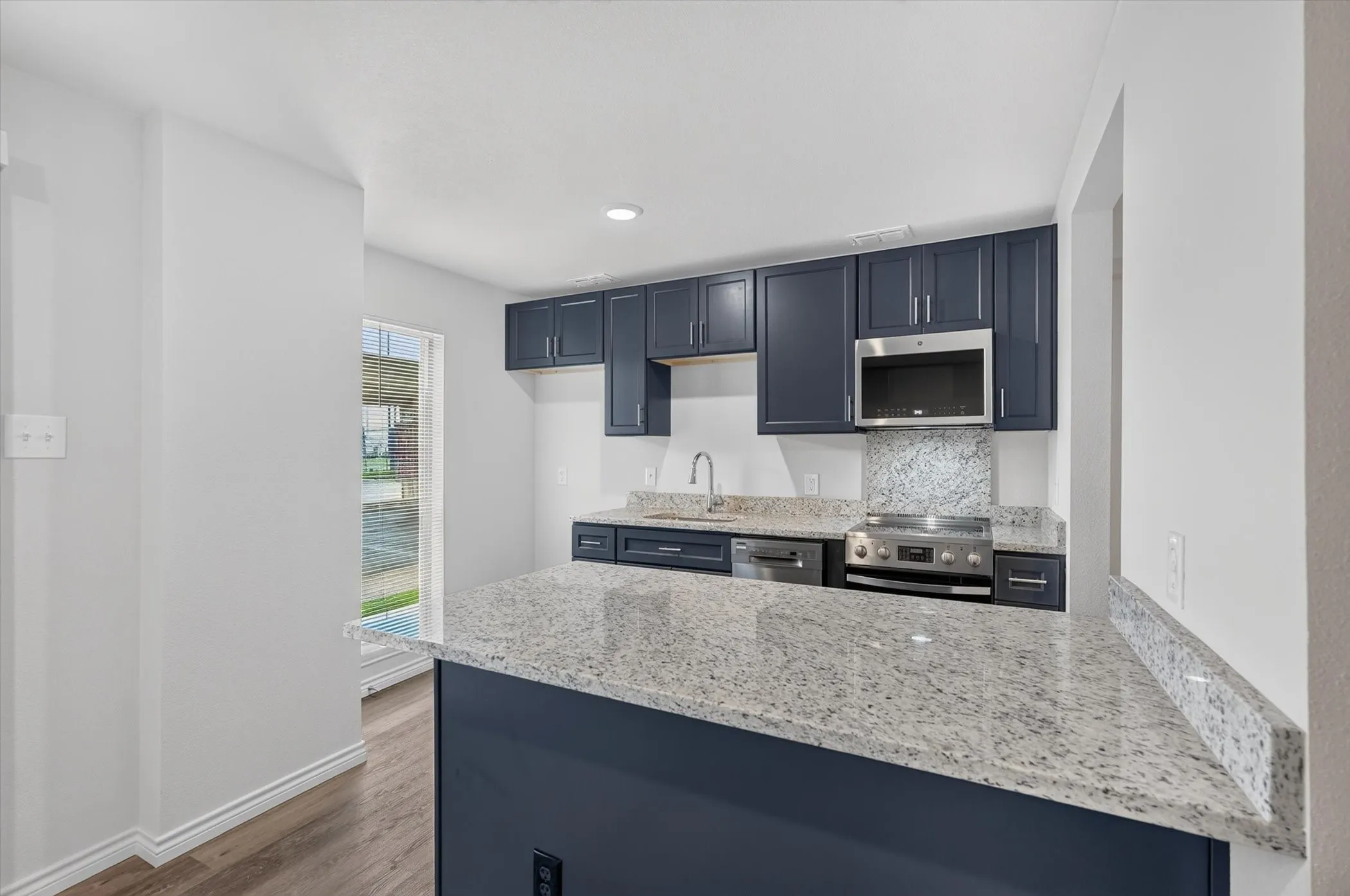 Condominium For Sale in Dallas County , 4652 Matilda Street D, Dallas, Texas 75206, 1 Bedroom, 1 Bathroom, Garage spaces, 738 Sqft, built in 1968, mls#21307255, Real Estate Agent in Dallas, Homes For Sale in Dallas county, Homes For Sale in Dallas, Realtor in Dallas Texas, Real Estate Brokerage Independent Realty Texas, Luminita Cordes Realtor