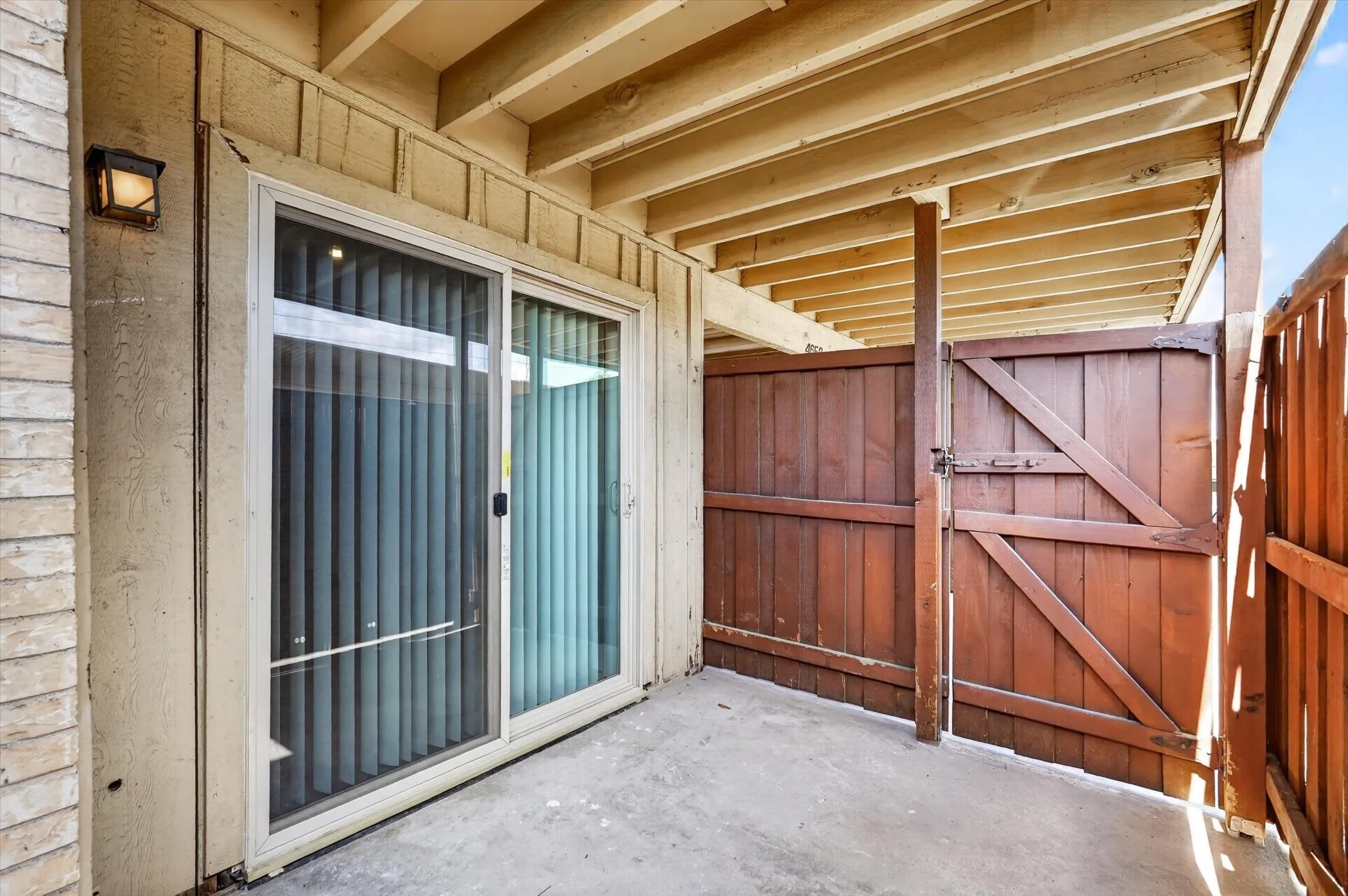 Condominium For Sale in Dallas County , 4652 Matilda Street D, Dallas, Texas 75206, 1 Bedroom, 1 Bathroom, Garage spaces, 738 Sqft, built in 1968, mls#21307255, Real Estate Agent in Dallas, Homes For Sale in Dallas county, Homes For Sale in Dallas, Realtor in Dallas Texas, Real Estate Brokerage Independent Realty Texas, Luminita Cordes Realtor
