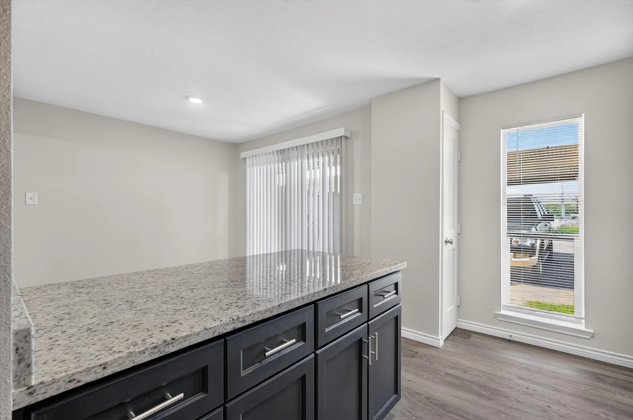 Condominium For Sale in Dallas County , 4652 Matilda Street D, Dallas, Texas 75206, 1 Bedroom, 1 Bathroom, Garage spaces, 738 Sqft, built in 1968, mls#21307255, Real Estate Agent in Dallas, Homes For Sale in Dallas county, Homes For Sale in Dallas, Realtor in Dallas Texas, Real Estate Brokerage Independent Realty Texas, Luminita Cordes Realtor