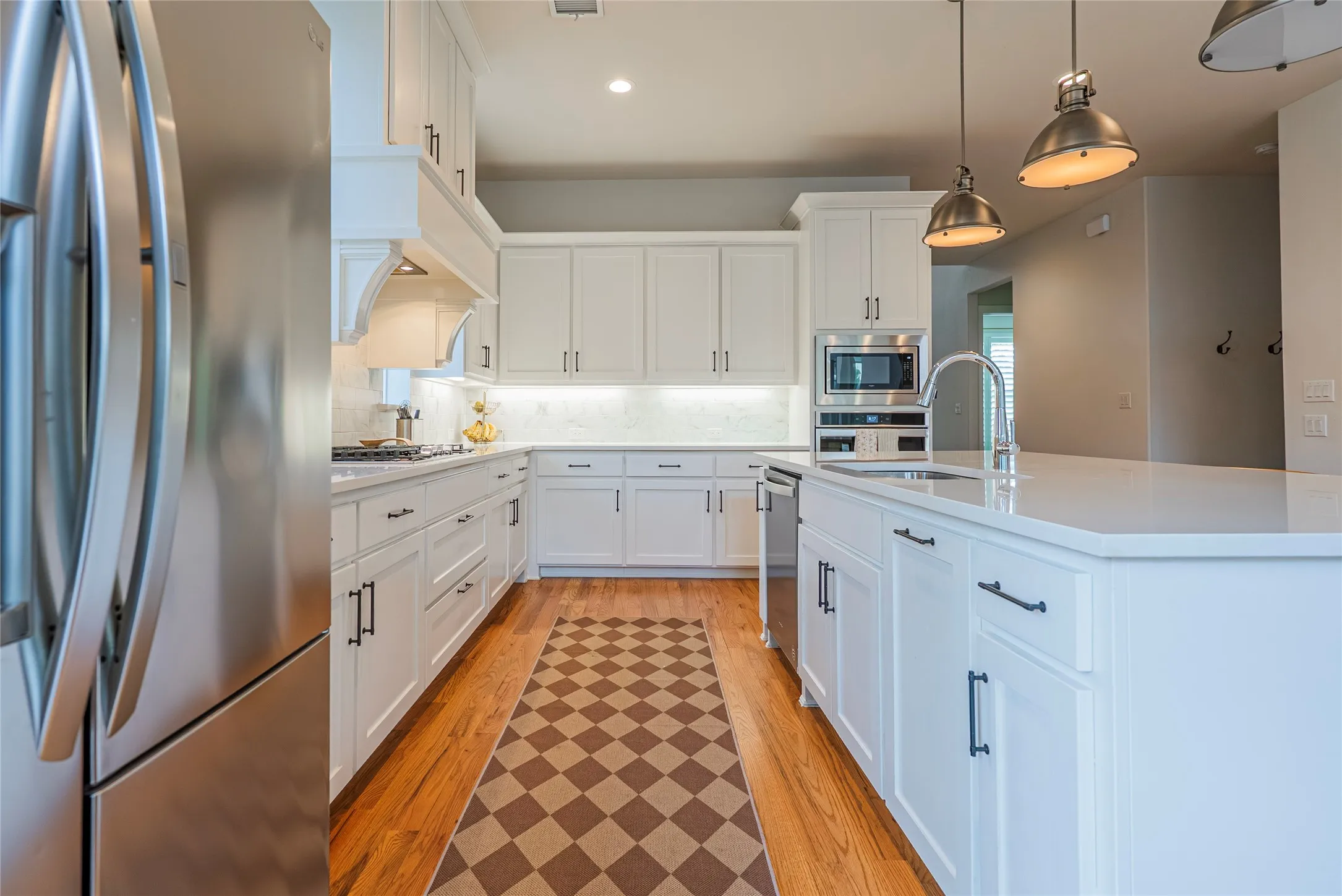Single Family Residence For Sale in Denton County , 15871 Lucy Lane, Frisco, Texas 75033, 4 Bedroom, 4 Bathroom, 3 Garage spaces, 3,694 Sqft, built in 2019, mls#21307299, Real Estate Agent in Frisco, Homes For Sale in Denton county, Homes For Sale in Frisco, Realtor in Frisco Texas, Real Estate Brokerage Independent Realty Texas, Luminita Cordes Realtor