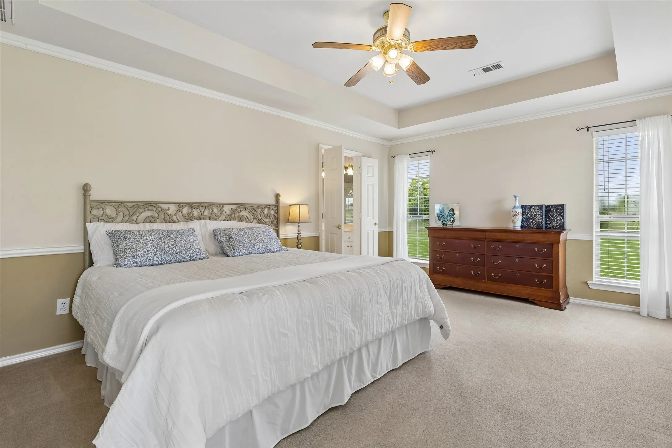 Single Family Residence For Sale in Rockwall County , 408 Herron Circle, Mclendon Chisholm, Texas 75032, 4 Bedroom, 3 Bathroom, 3 Garage spaces, 2,605 Sqft, built in 1997, mls#21306603, Real Estate Agent in Mclendon Chisholm, Homes For Sale in Rockwall county, Homes For Sale in Mclendon Chisholm, Realtor in Mclendon Chisholm Texas, Real Estate Brokerage Independent Realty Texas, Luminita Cordes Realtor