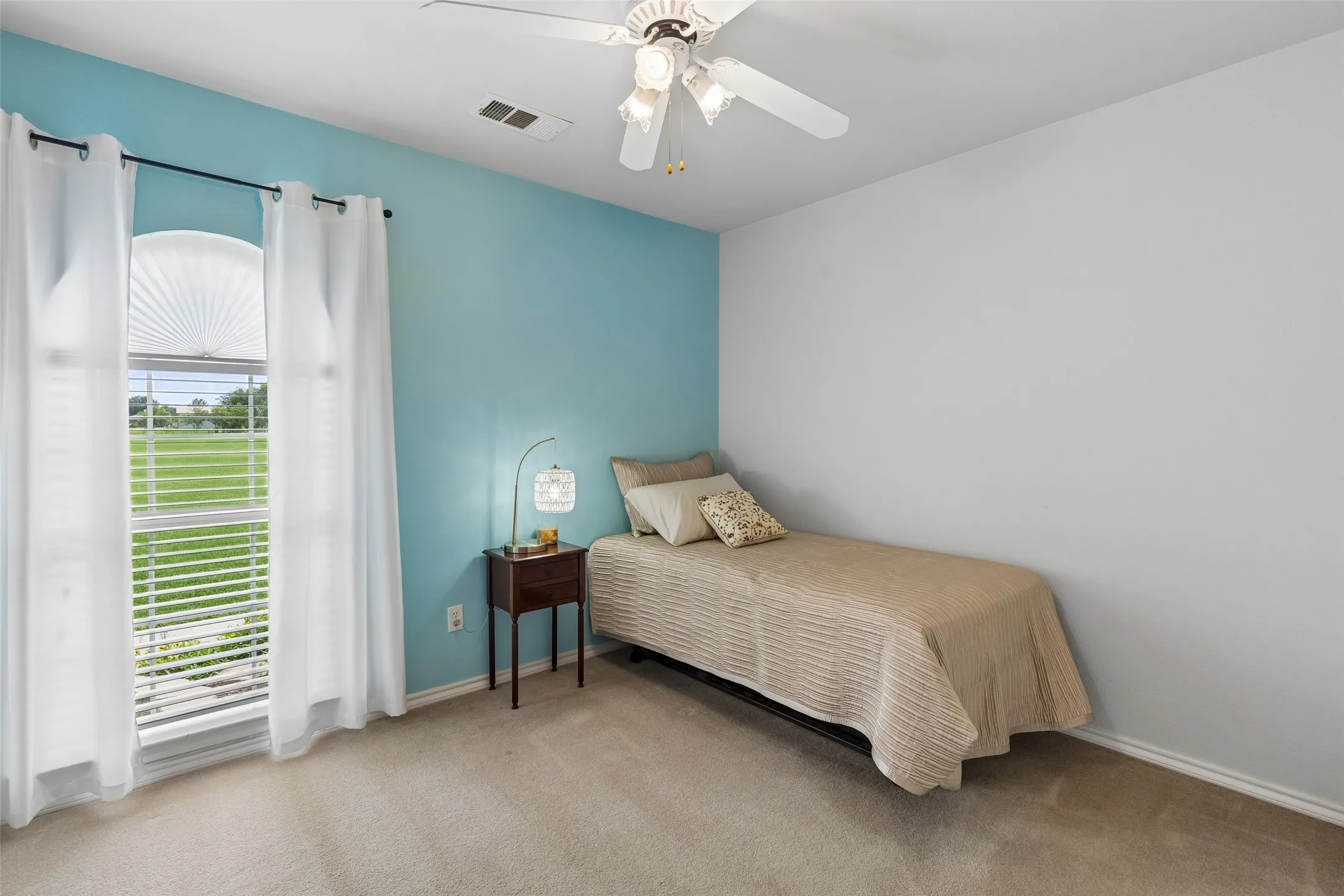 Single Family Residence For Sale in Rockwall County , 408 Herron Circle, Mclendon Chisholm, Texas 75032, 4 Bedroom, 3 Bathroom, 3 Garage spaces, 2,605 Sqft, built in 1997, mls#21306603, Real Estate Agent in Mclendon Chisholm, Homes For Sale in Rockwall county, Homes For Sale in Mclendon Chisholm, Realtor in Mclendon Chisholm Texas, Real Estate Brokerage Independent Realty Texas, Luminita Cordes Realtor