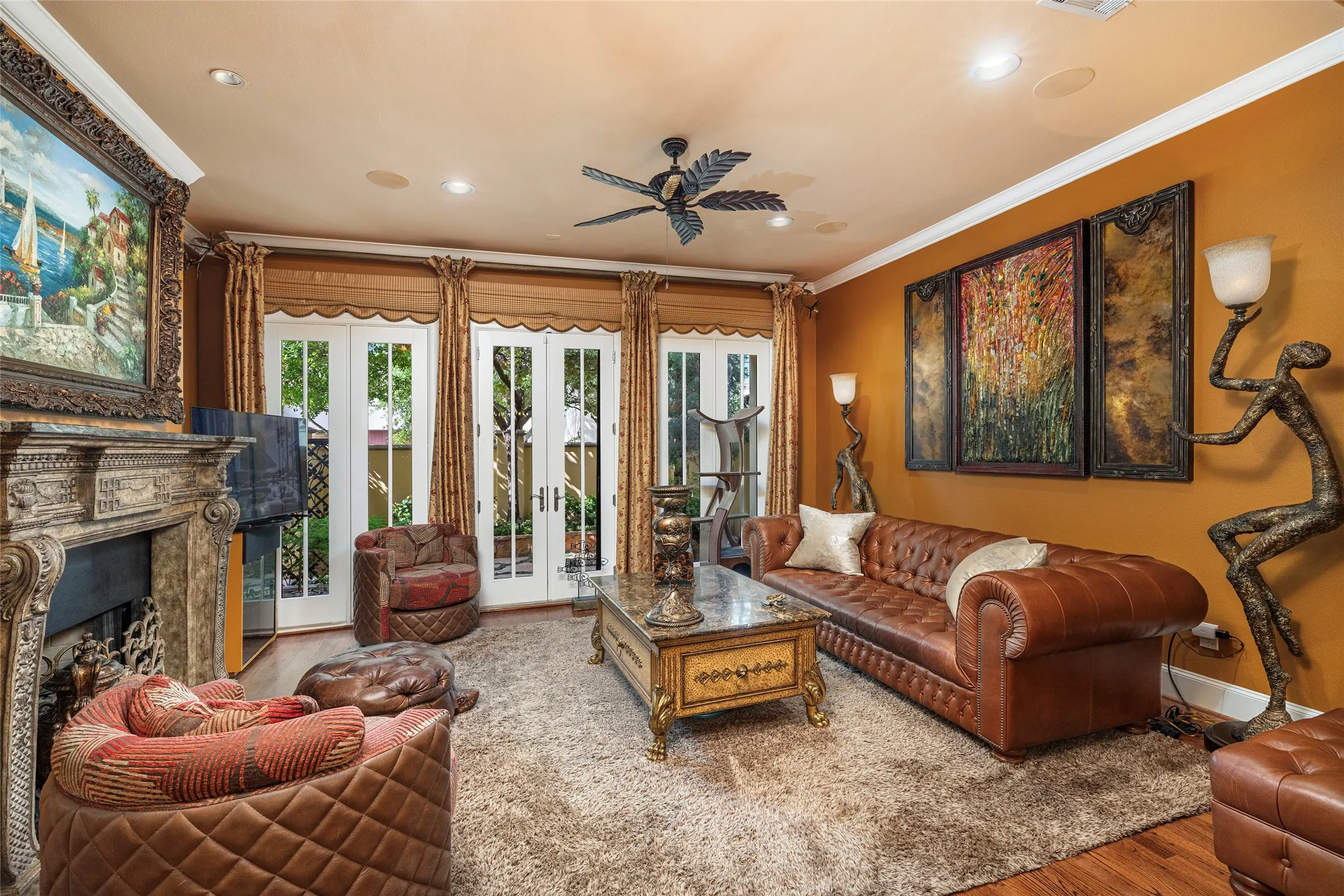 Townhouse For Sale in Tarrant County , 2713 Calder Court, Fort Worth, Texas 76107, 3 Bedroom, 5 Bathroom, 2 Garage spaces, 3,340 Sqft, built in 2007, mls#21284536, Real Estate Agent in Fort Worth, Homes For Sale in Tarrant county, Homes For Sale in Fort Worth, Realtor in Fort Worth Texas, Real Estate Brokerage Independent Realty Texas, Luminita Cordes Realtor