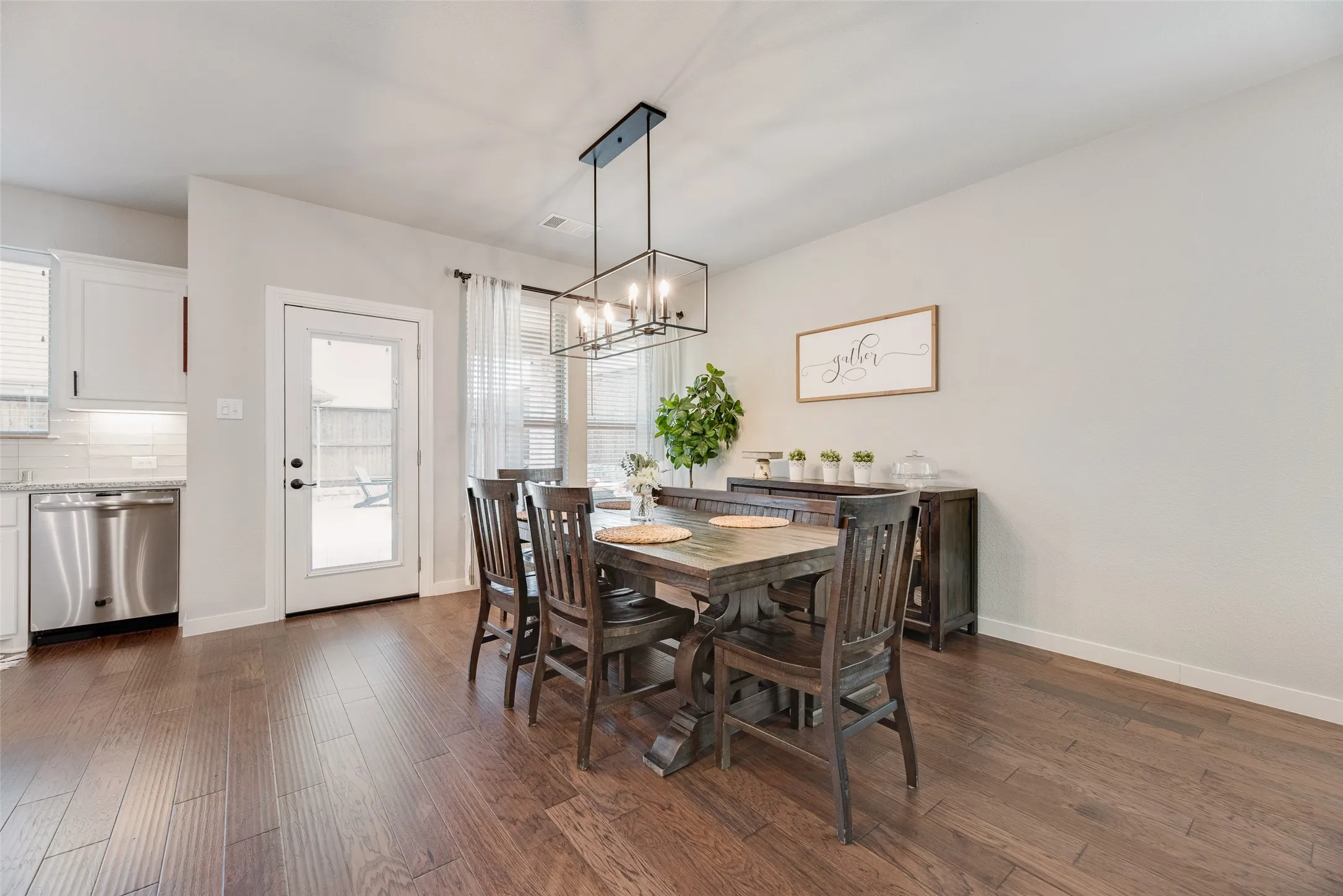Single Family Residence For Sale in Collin County , 4136 Winslow Drive, Celina, Texas 75009, 4 Bedroom, 3 Bathroom, 2 Garage spaces, 2,503 Sqft, built in 2018, mls#21306972, Real Estate Agent in Celina, Homes For Sale in Collin county, Homes For Sale in Celina, Realtor in Celina Texas, Real Estate Brokerage Independent Realty Texas, Luminita Cordes Realtor