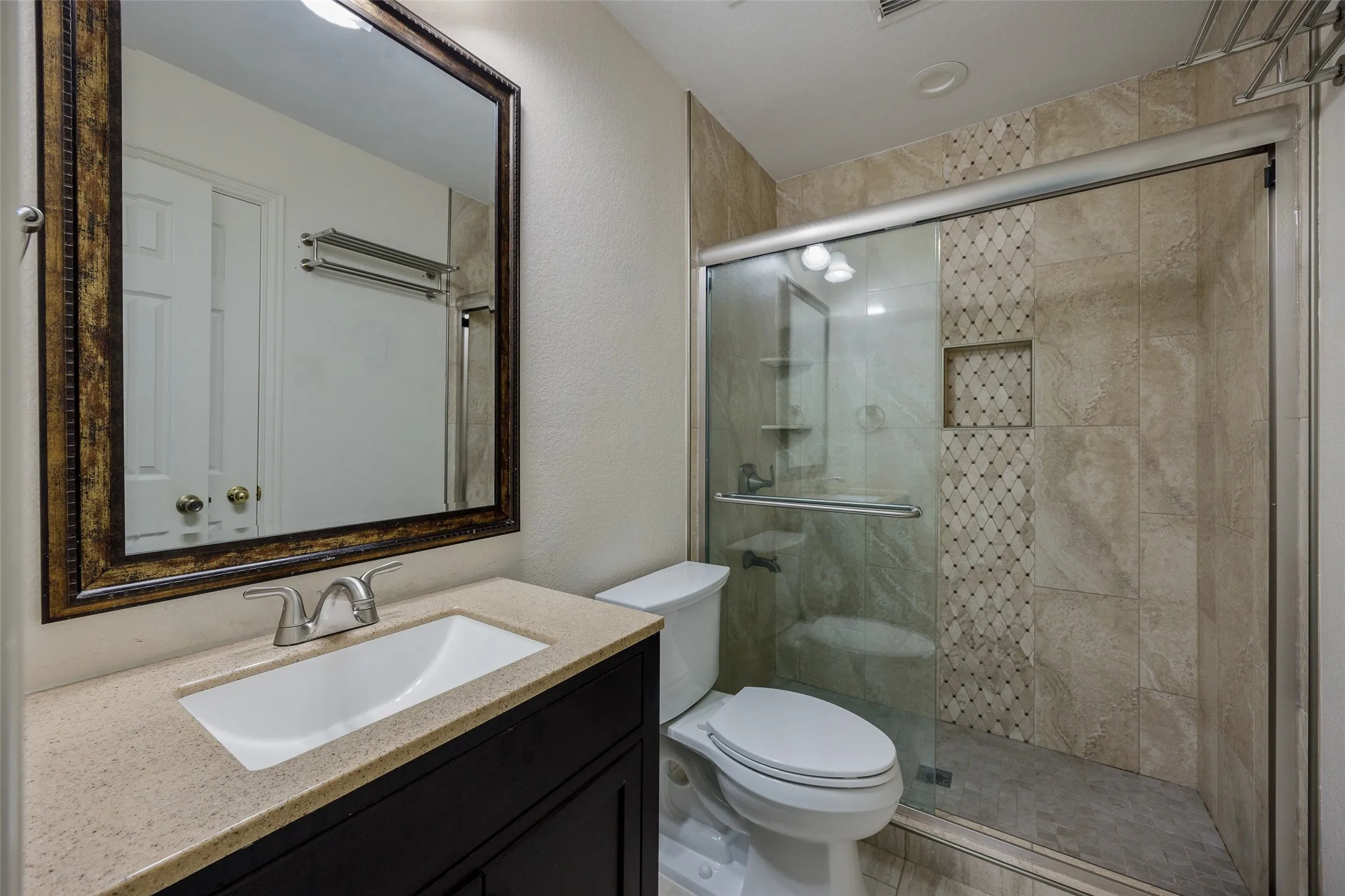 Single Family Residence For Sale in Collin County , 1618 Clear Springs Drive, Allen, Texas 75002, 4 Bedroom, 3 Bathroom, 2 Garage spaces, 3,101 Sqft, built in 2003, mls#21303004, Real Estate Agent in Allen, Homes For Sale in Collin county, Homes For Sale in Allen, Realtor in Allen Texas, Real Estate Brokerage Independent Realty Texas, Luminita Cordes Realtor