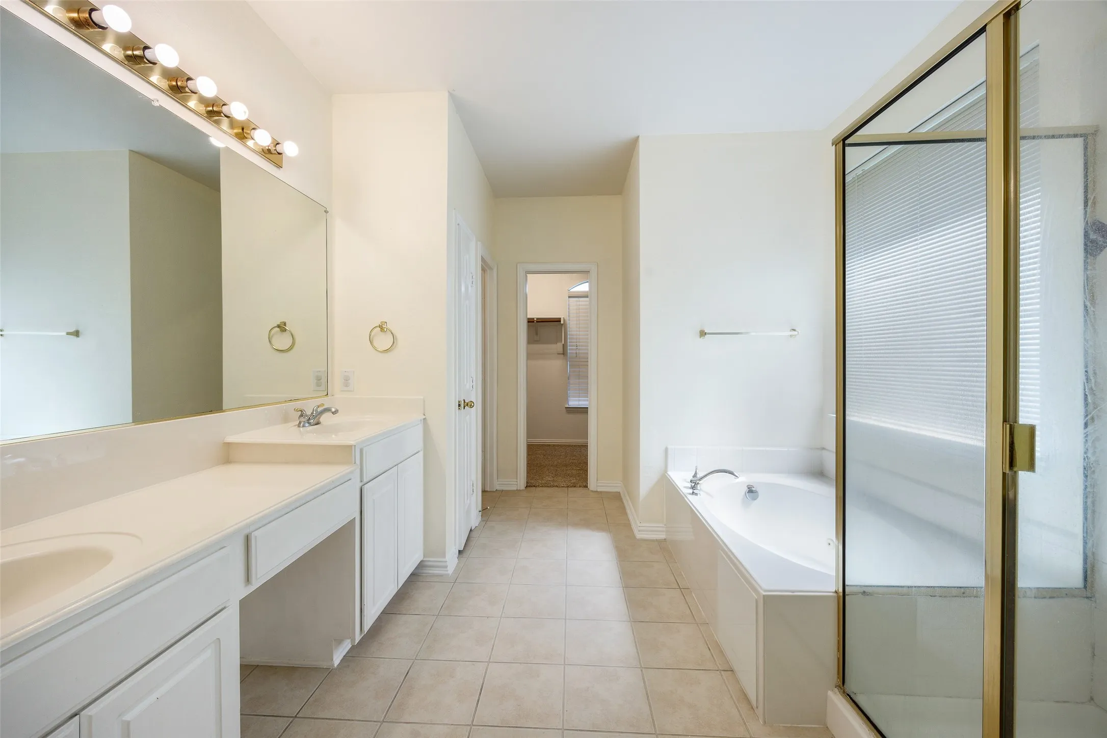 Single Family Residence For Sale in Collin County , 1618 Clear Springs Drive, Allen, Texas 75002, 4 Bedroom, 3 Bathroom, 2 Garage spaces, 3,101 Sqft, built in 2003, mls#21303004, Real Estate Agent in Allen, Homes For Sale in Collin county, Homes For Sale in Allen, Realtor in Allen Texas, Real Estate Brokerage Independent Realty Texas, Luminita Cordes Realtor