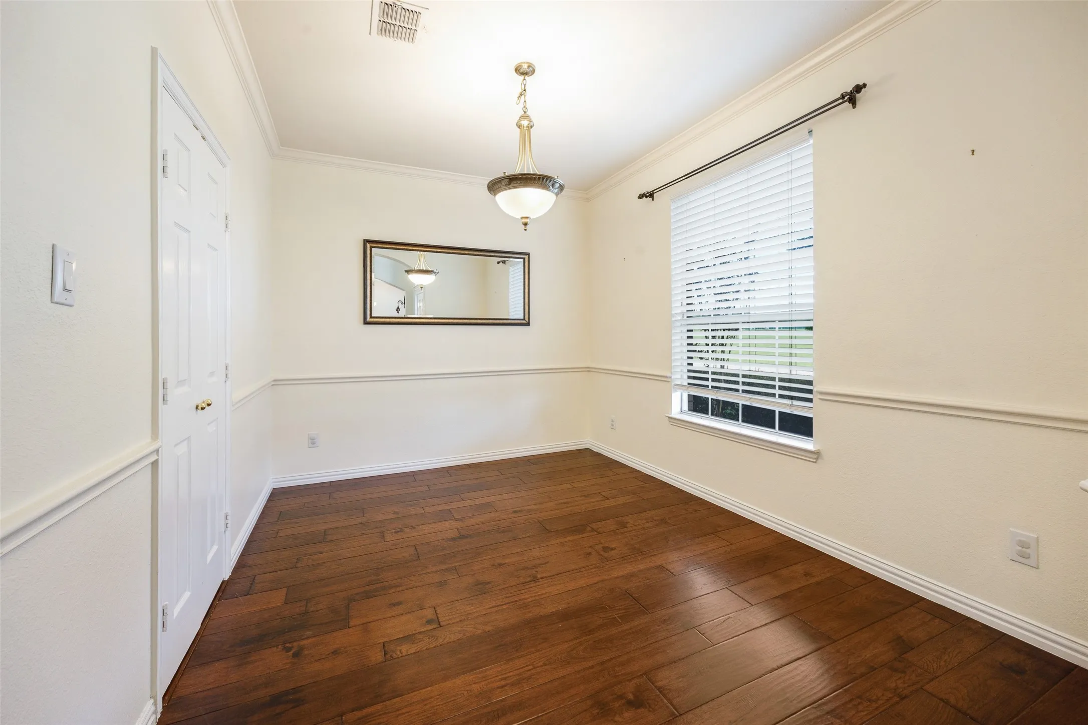 Single Family Residence For Sale in Collin County , 1618 Clear Springs Drive, Allen, Texas 75002, 4 Bedroom, 3 Bathroom, 2 Garage spaces, 3,101 Sqft, built in 2003, mls#21303004, Real Estate Agent in Allen, Homes For Sale in Collin county, Homes For Sale in Allen, Realtor in Allen Texas, Real Estate Brokerage Independent Realty Texas, Luminita Cordes Realtor