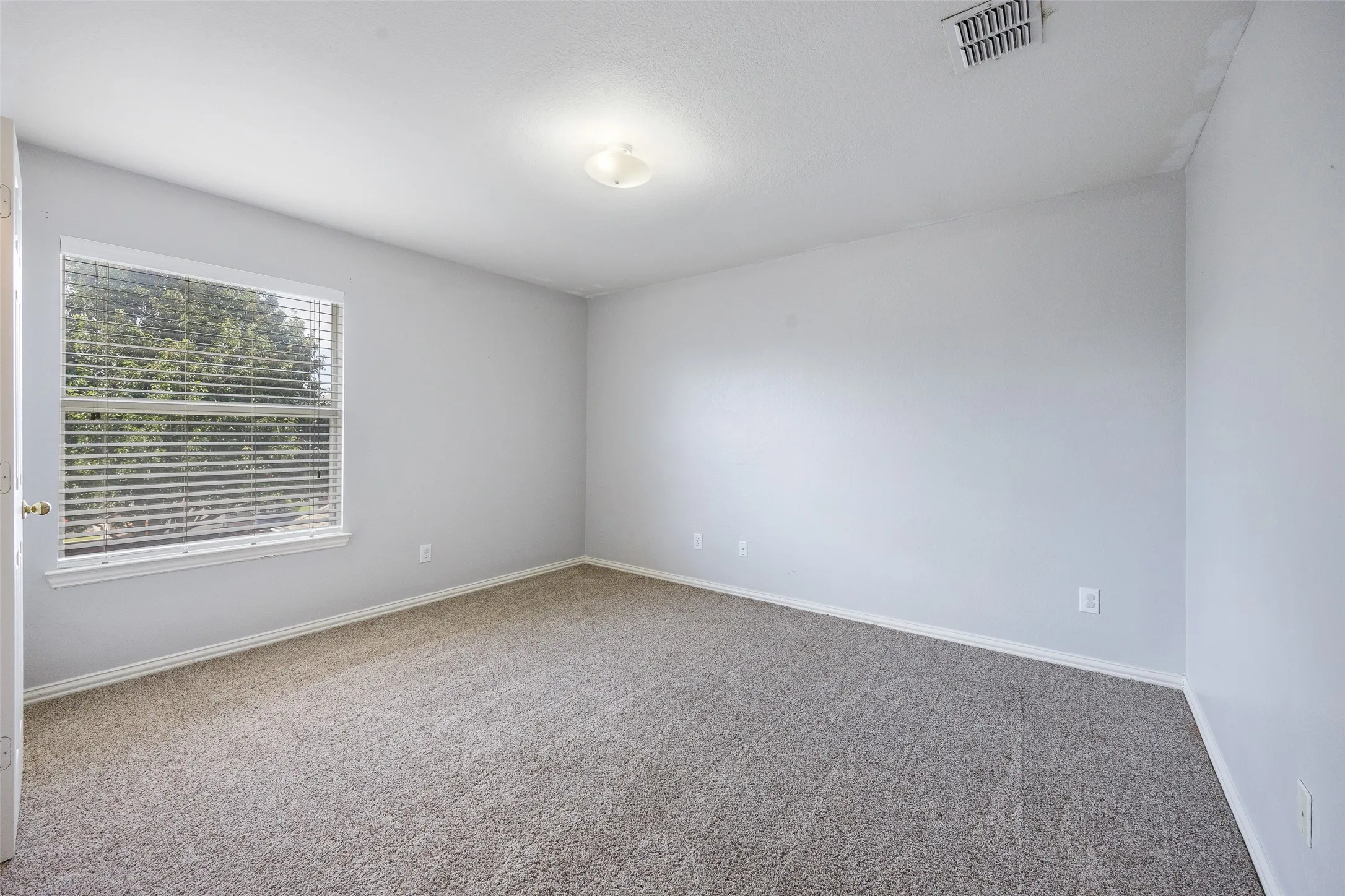 Single Family Residence For Sale in Collin County , 1618 Clear Springs Drive, Allen, Texas 75002, 4 Bedroom, 3 Bathroom, 2 Garage spaces, 3,101 Sqft, built in 2003, mls#21303004, Real Estate Agent in Allen, Homes For Sale in Collin county, Homes For Sale in Allen, Realtor in Allen Texas, Real Estate Brokerage Independent Realty Texas, Luminita Cordes Realtor